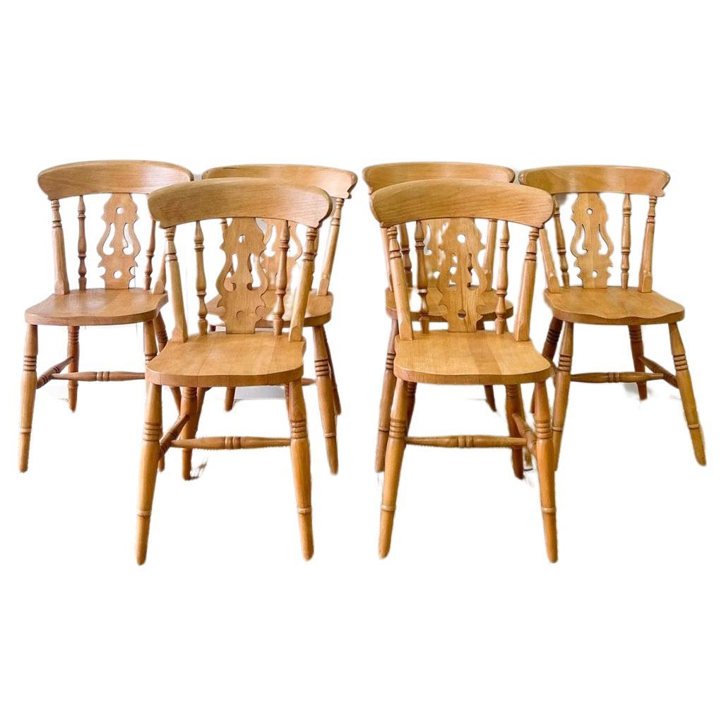 A Vintage Set of 6 Fiddleback Chairs For Sale