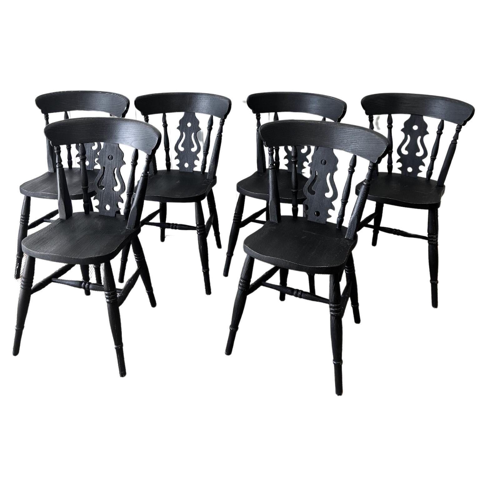 A Vintage Set of 6 Fiddleback Chairs Painted Black For Sale