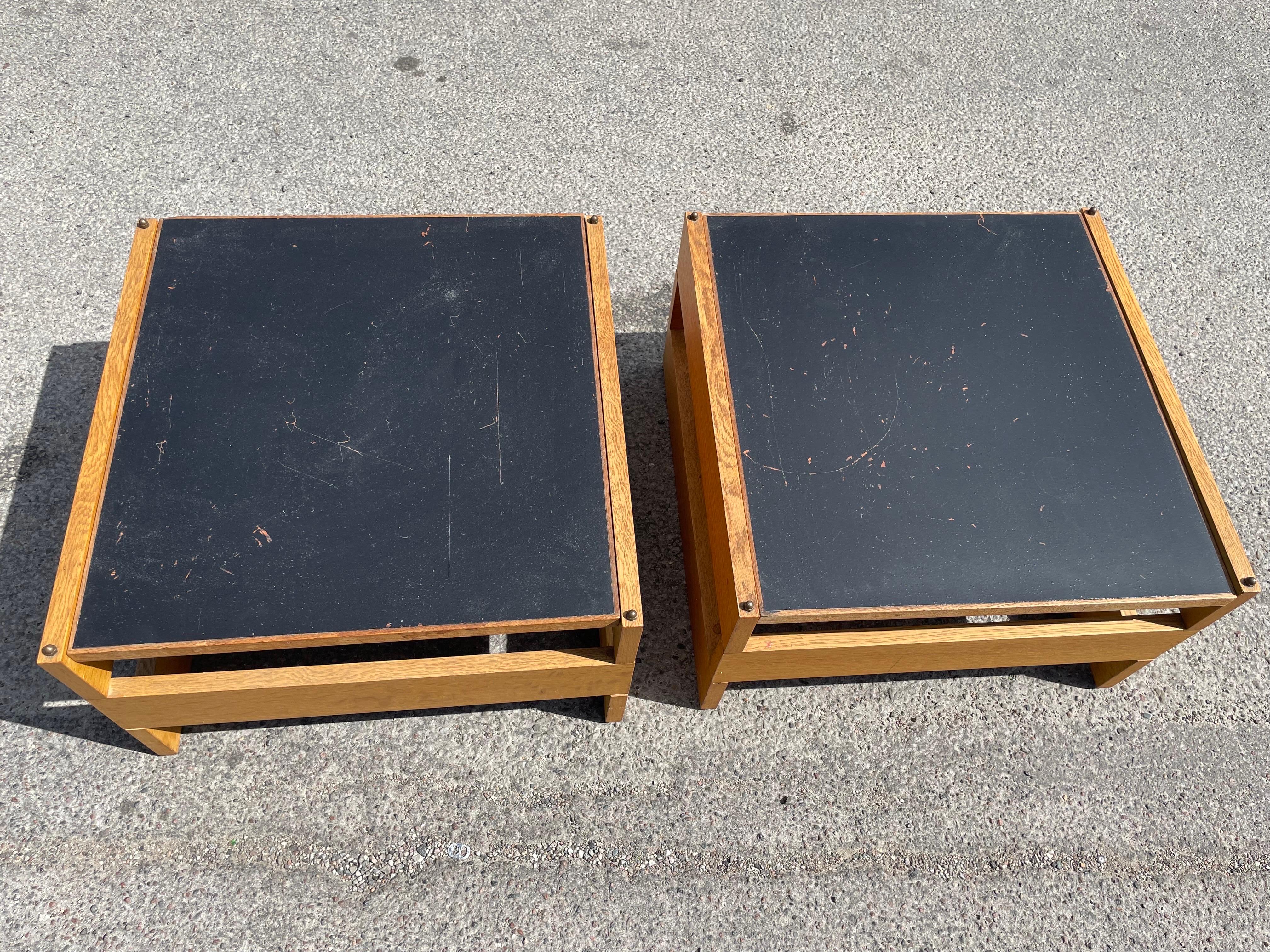 Mid-Century Modern Vintage Set of Danish 1980´S Oak Sidetables For Sale