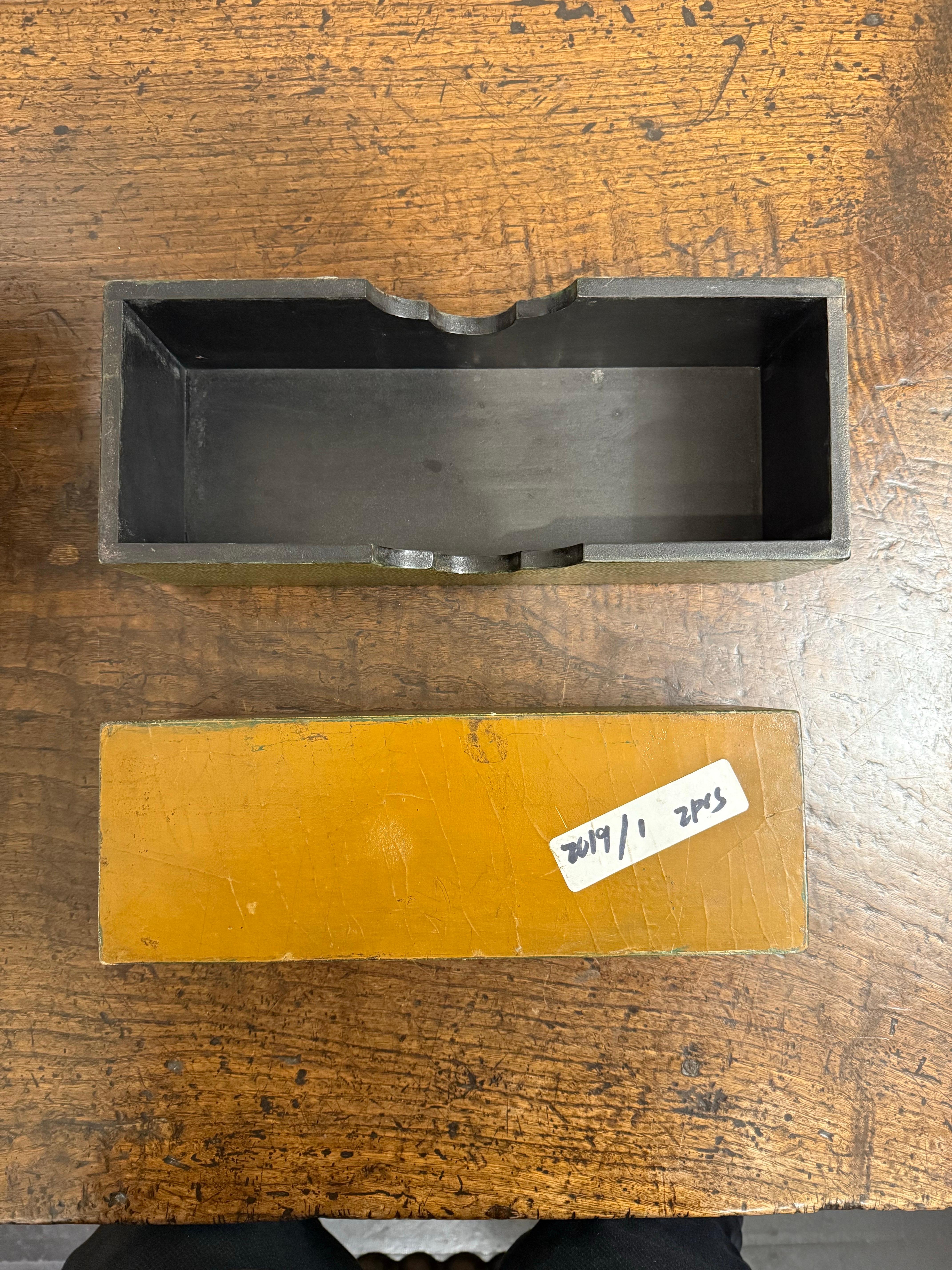 Scatola con coperchio in zigrino d'epoca, 20° secolo in vendita 5