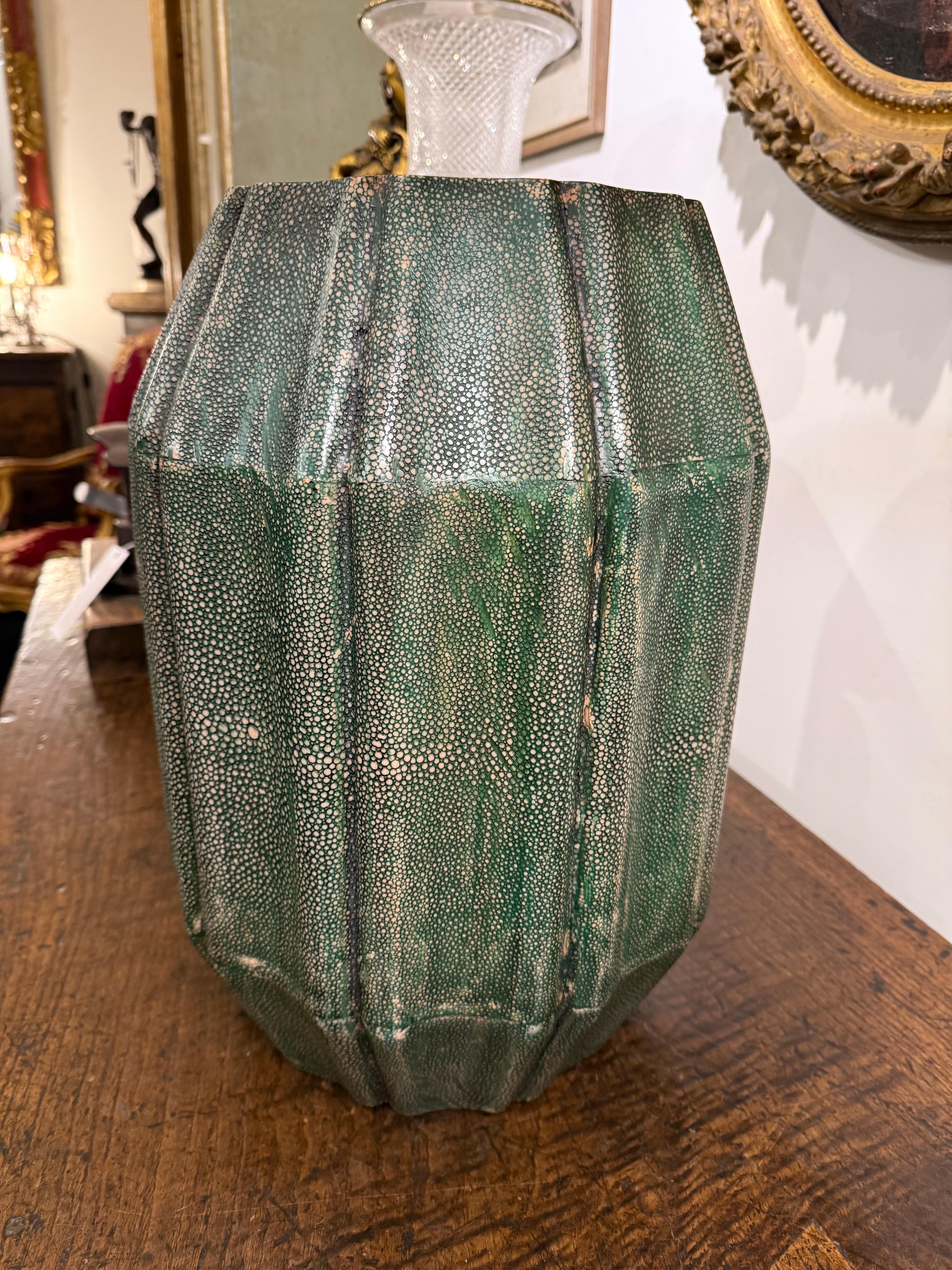 Sgabello vintage in zigrino, 20° secolo In condizioni buone in vendita a ARMADALE, VIC