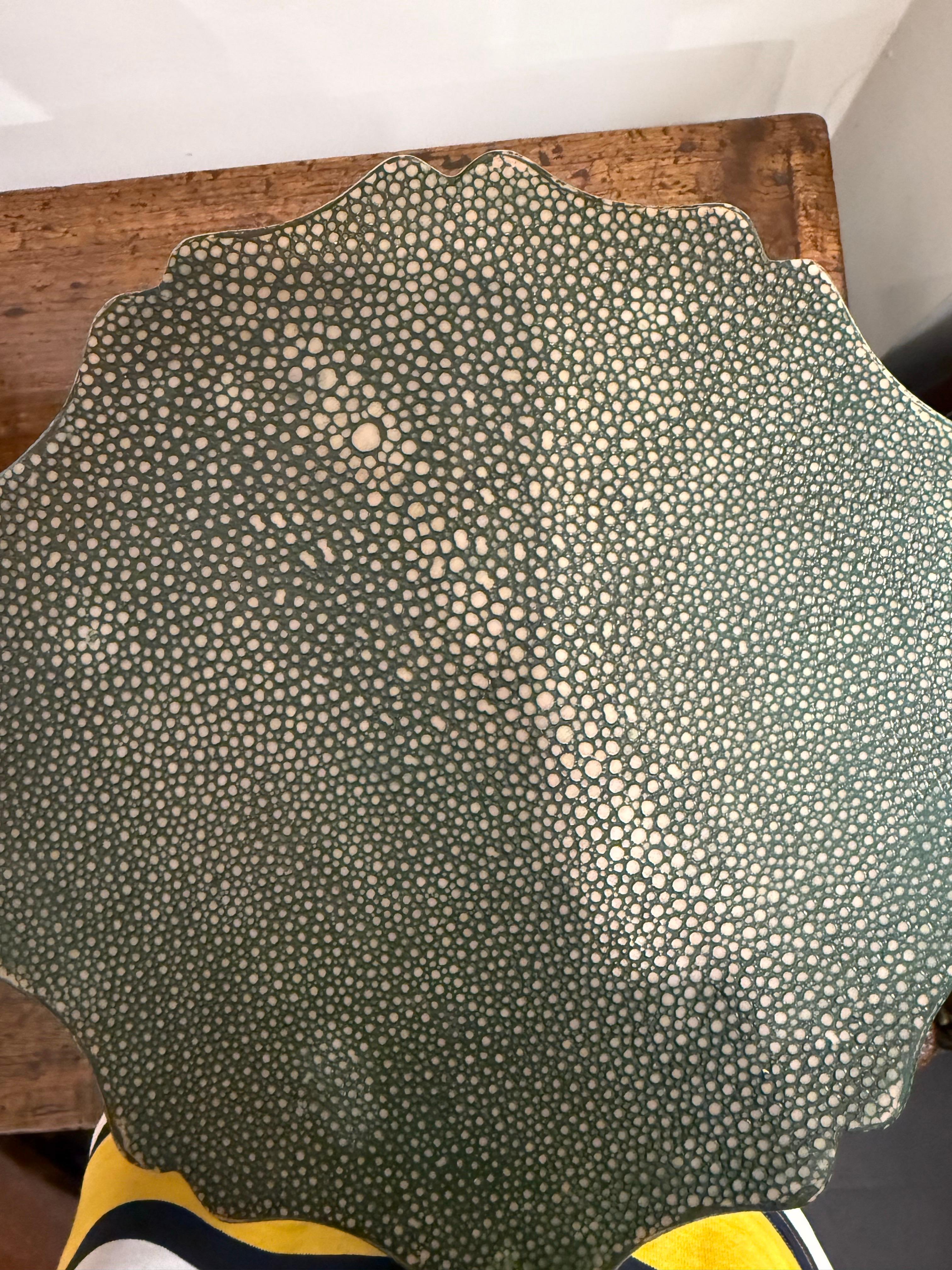 Sgabello vintage in zigrino, 20° secolo in vendita 2