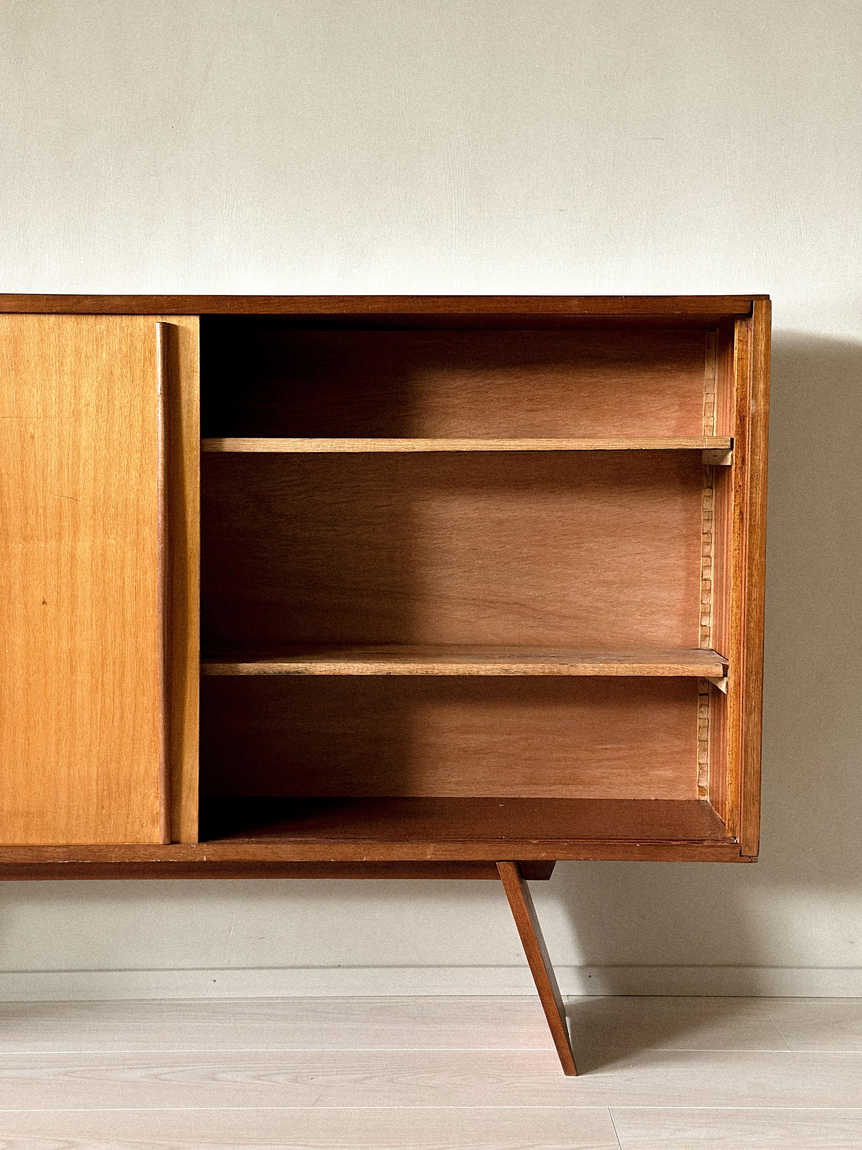 A Vintage Sideboard in style of Charlotte Perriand, France, c. 1950s in vendita 5