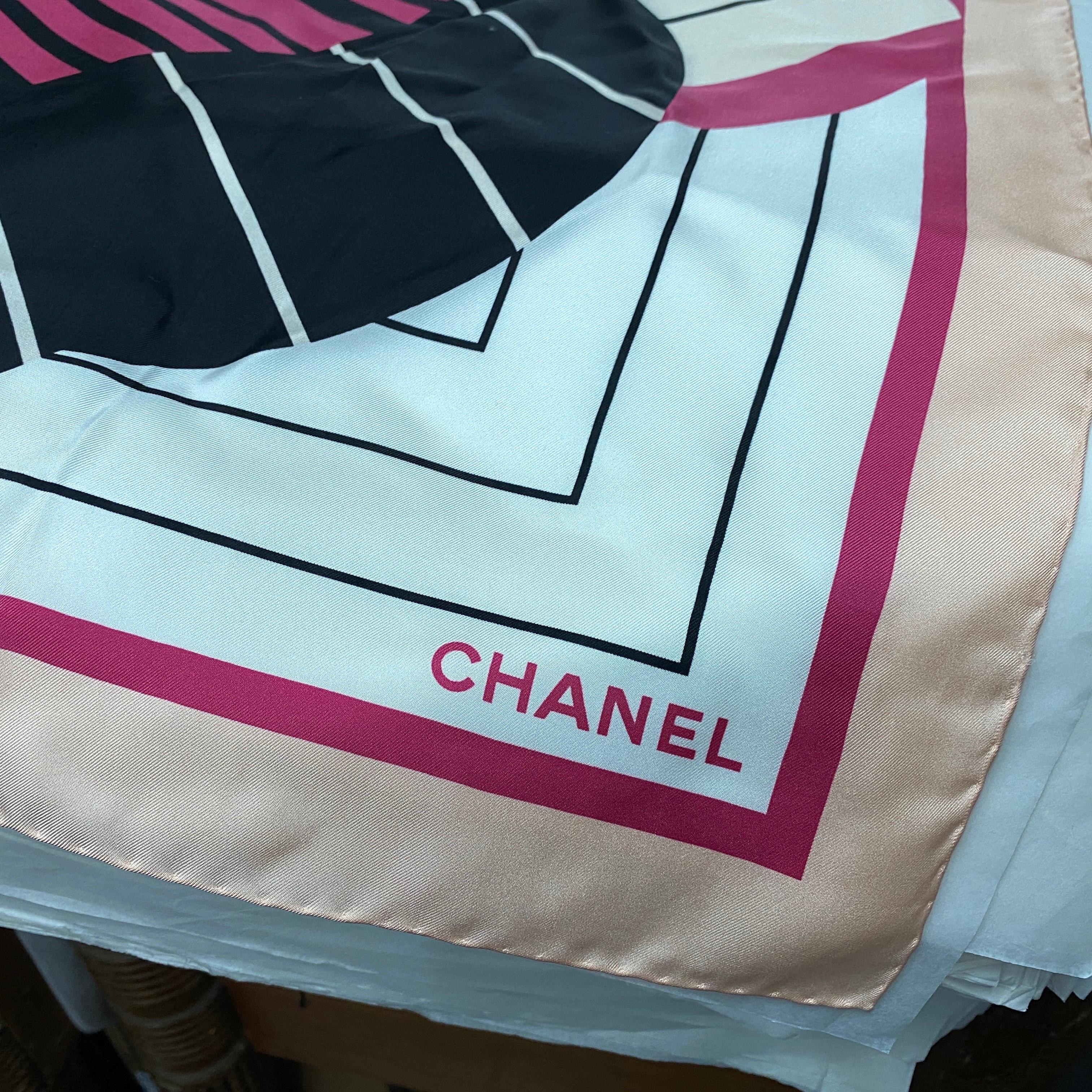 A Vintage Silk Foulard by Chanel In Excellent Condition In Aci Castello, IT