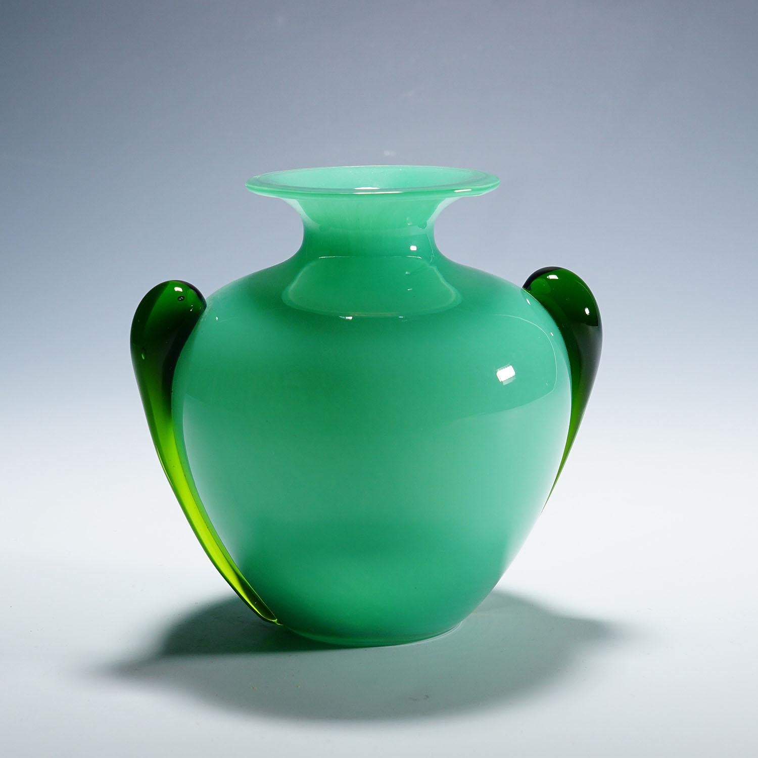 Mid-Century Modern Vase Vintage en verre d'art Soffiato Murano ca. 1950s en vente