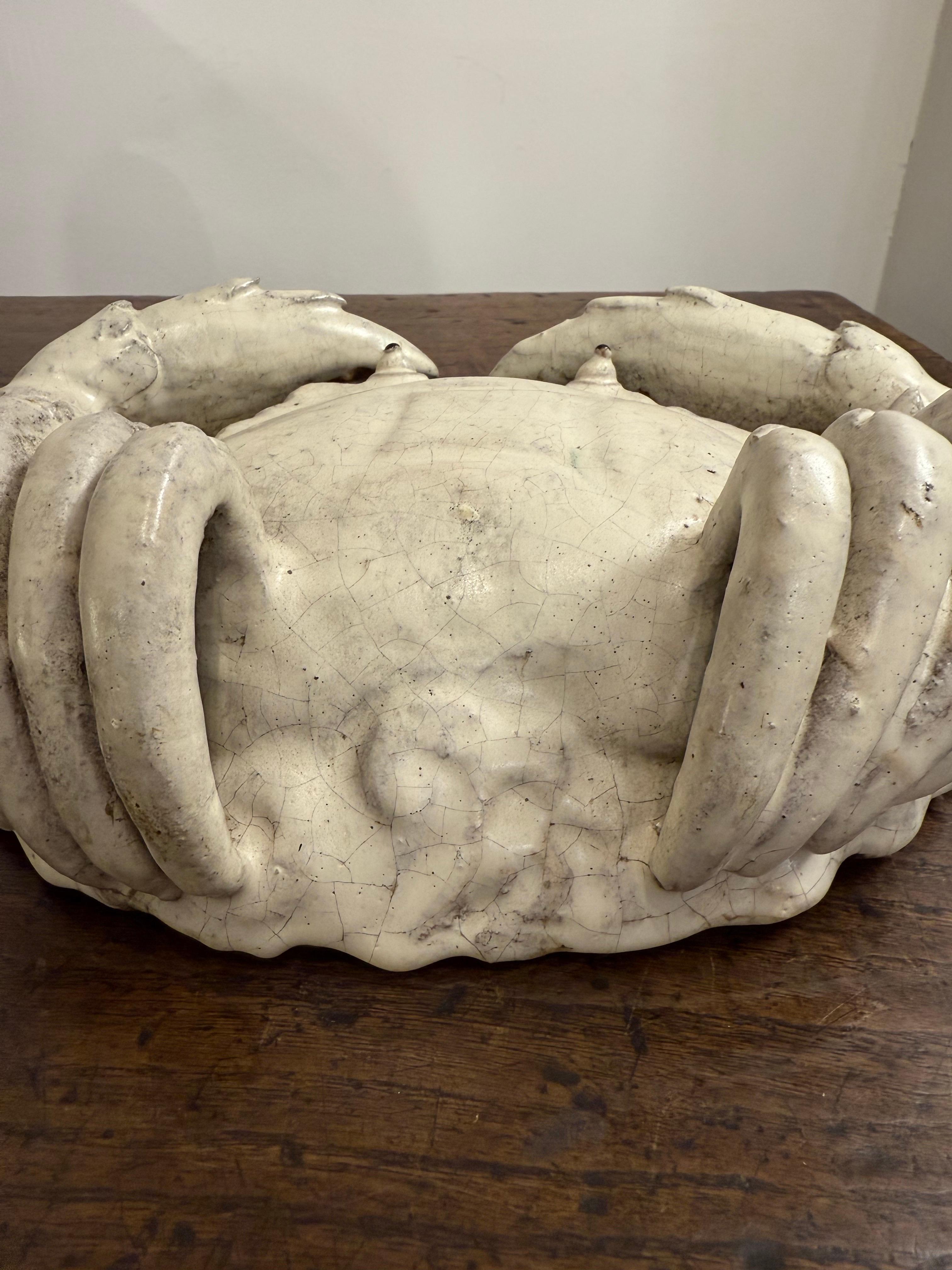 Granchio in gres d'epoca, metà del XX secolo in vendita 5