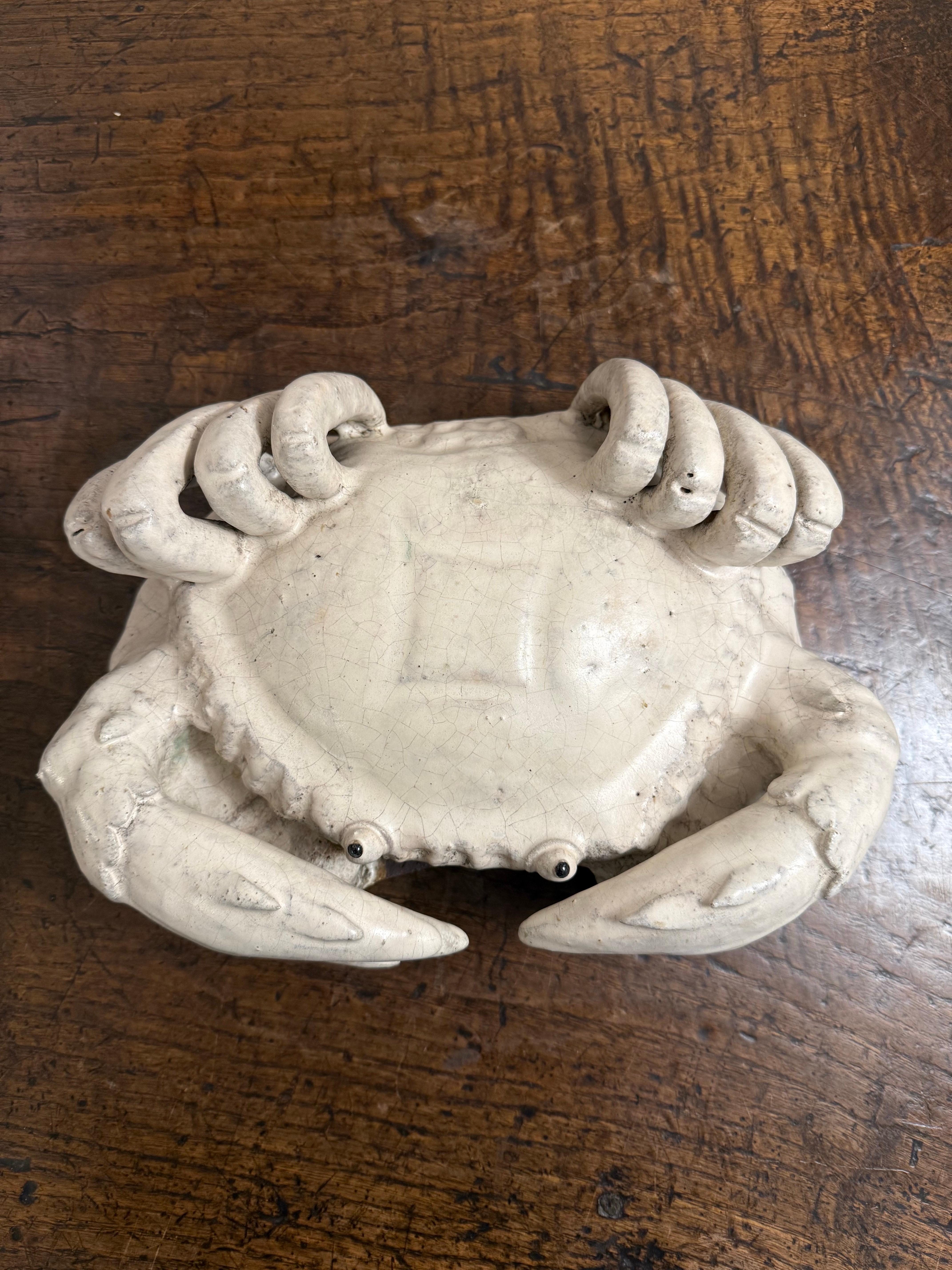 Granchio in gres d'epoca, metà del XX secolo in vendita 3