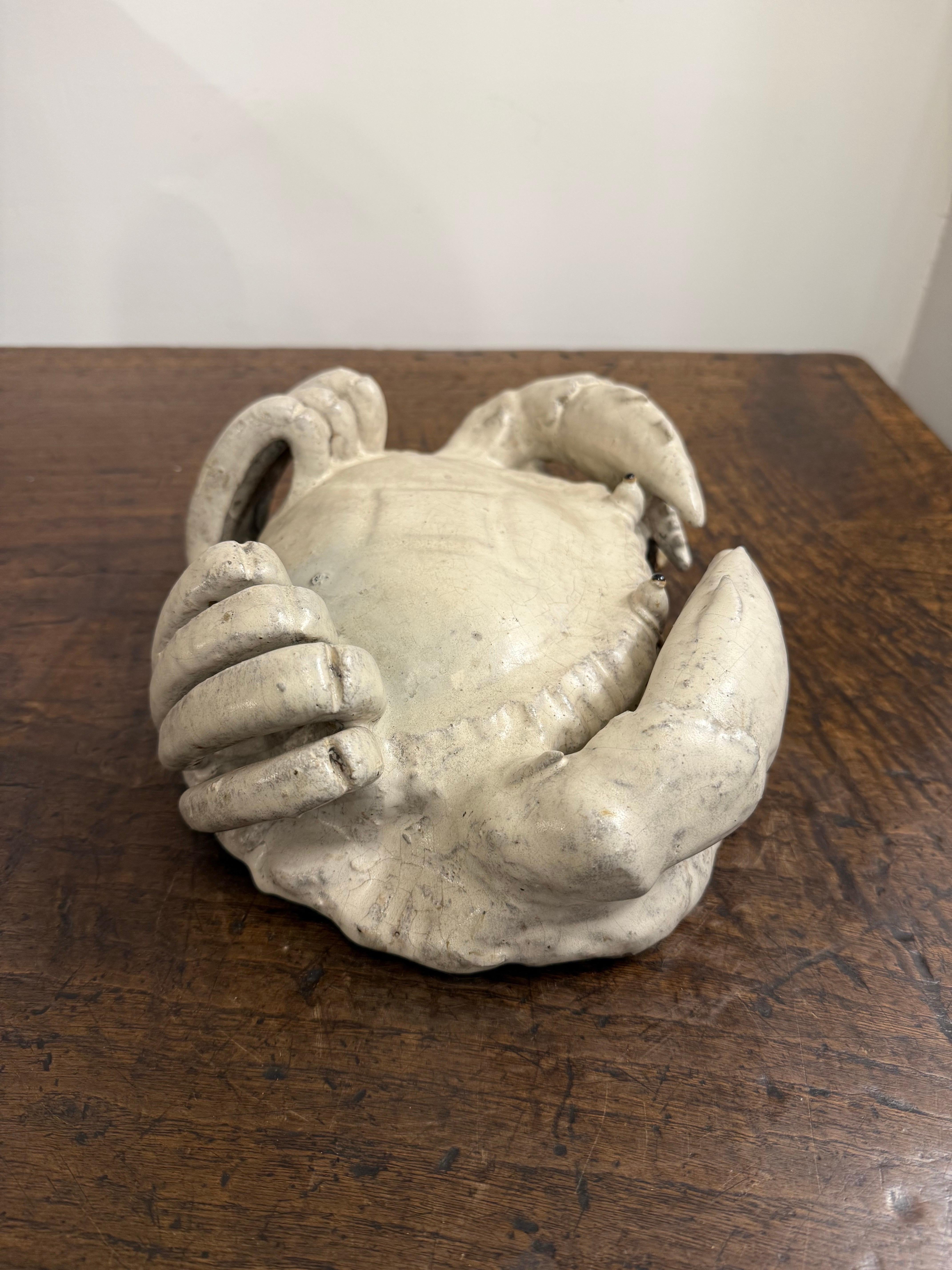 Granchio in gres d'epoca, metà del XX secolo in vendita 3