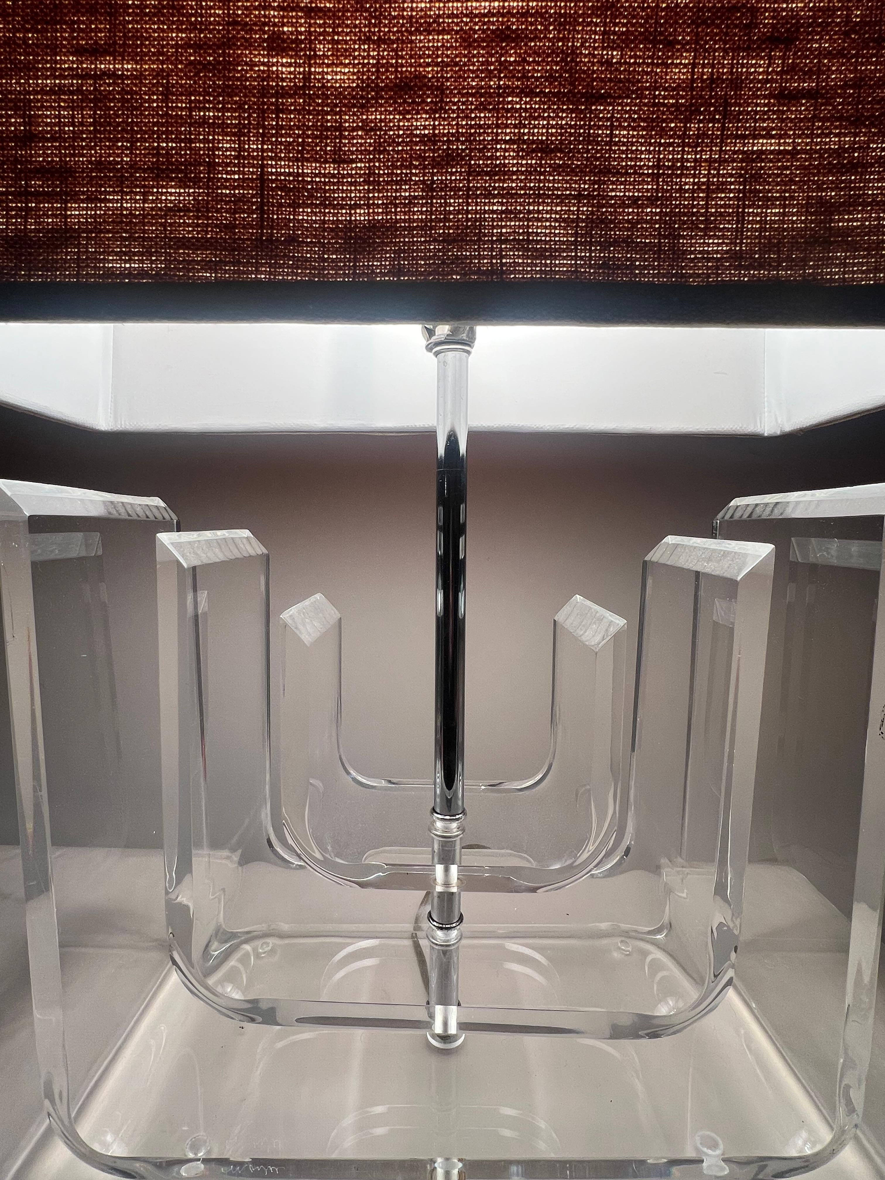 Lampe de table en lucite par Marlee Ca' 1970 en vente 5
