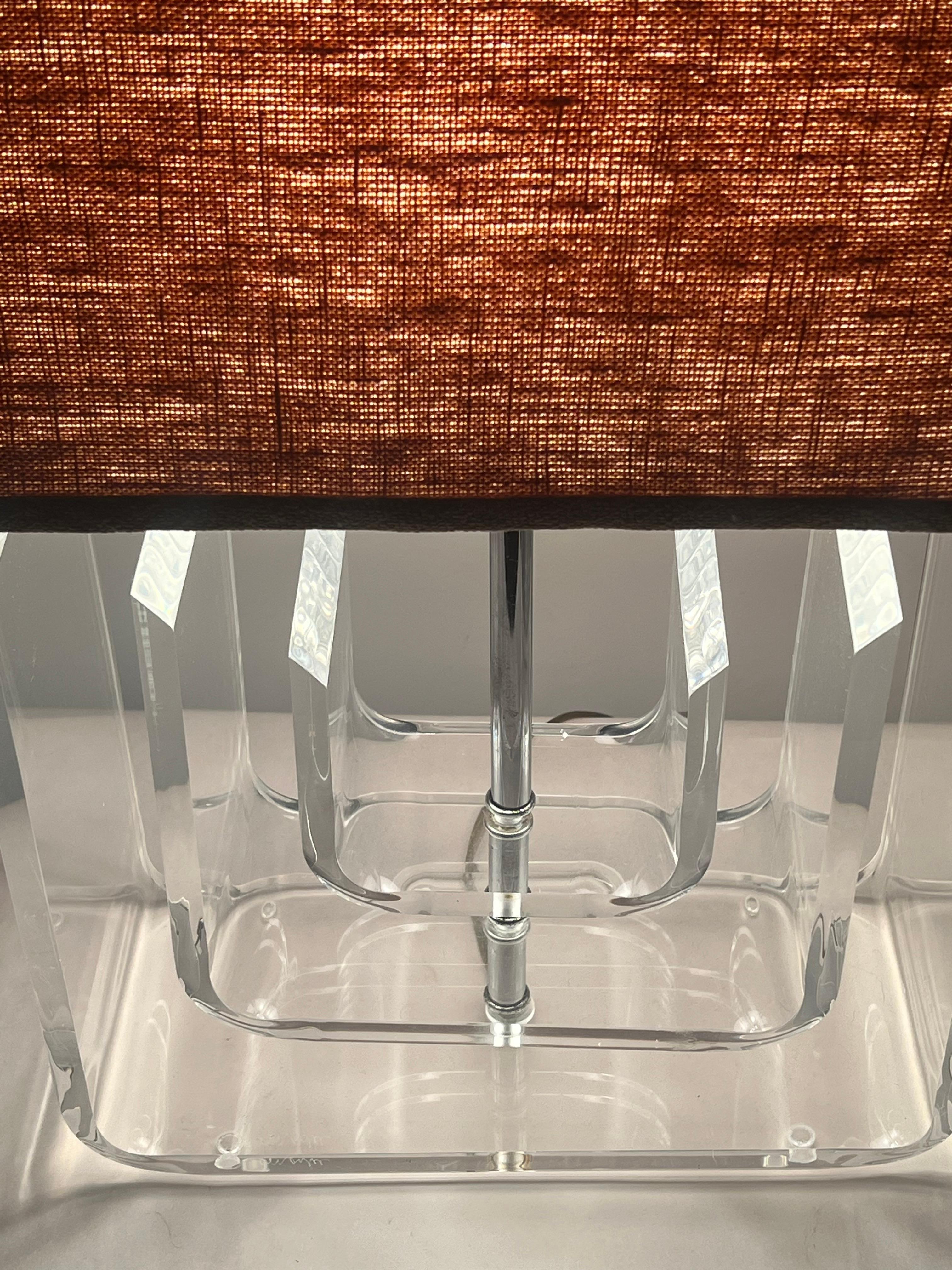 Américain Lampe de table en lucite par Marlee Ca' 1970 en vente