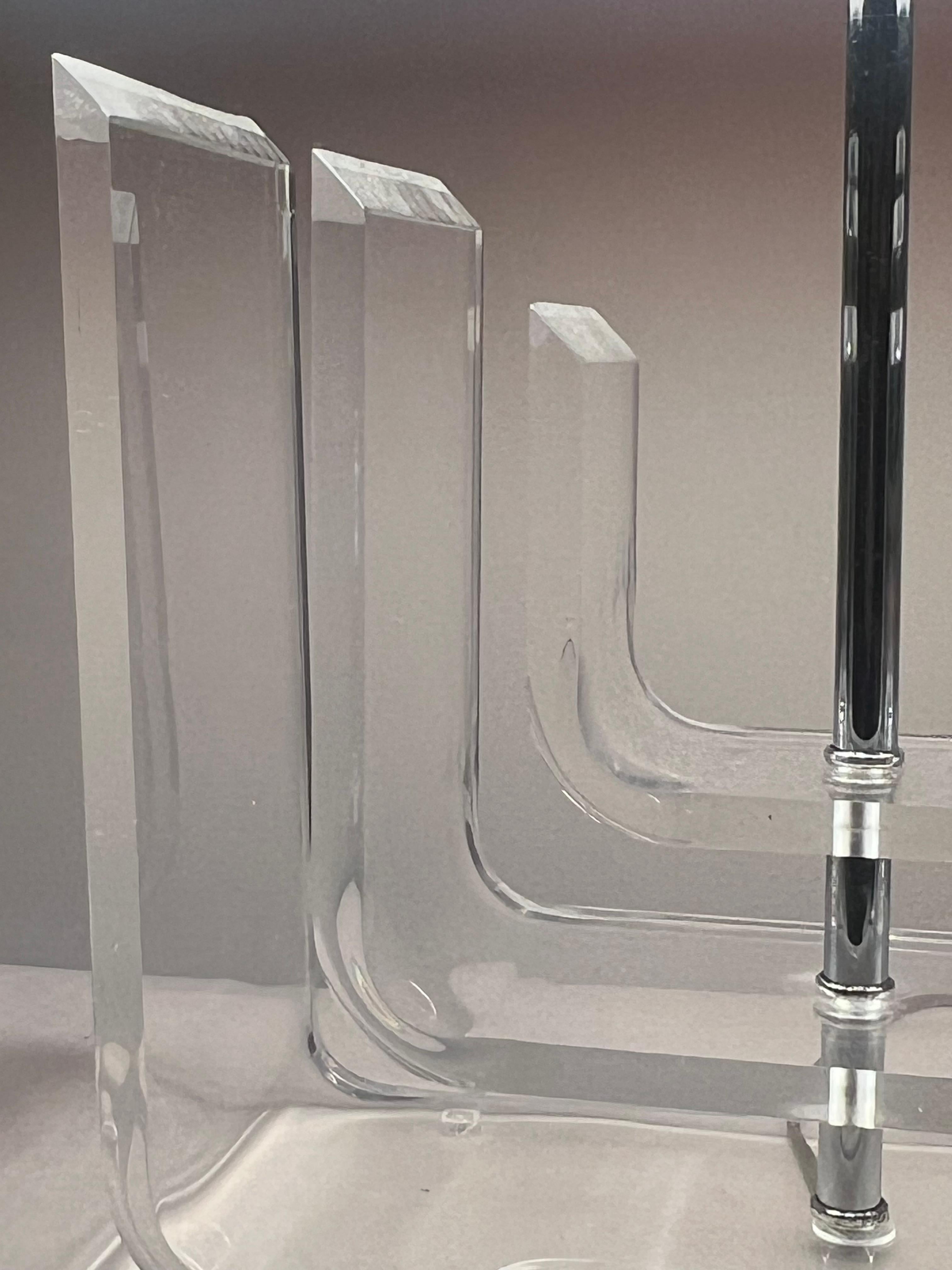 Lampe de table en lucite par Marlee Ca' 1970 Bon état - En vente à St.Petersburg, FL