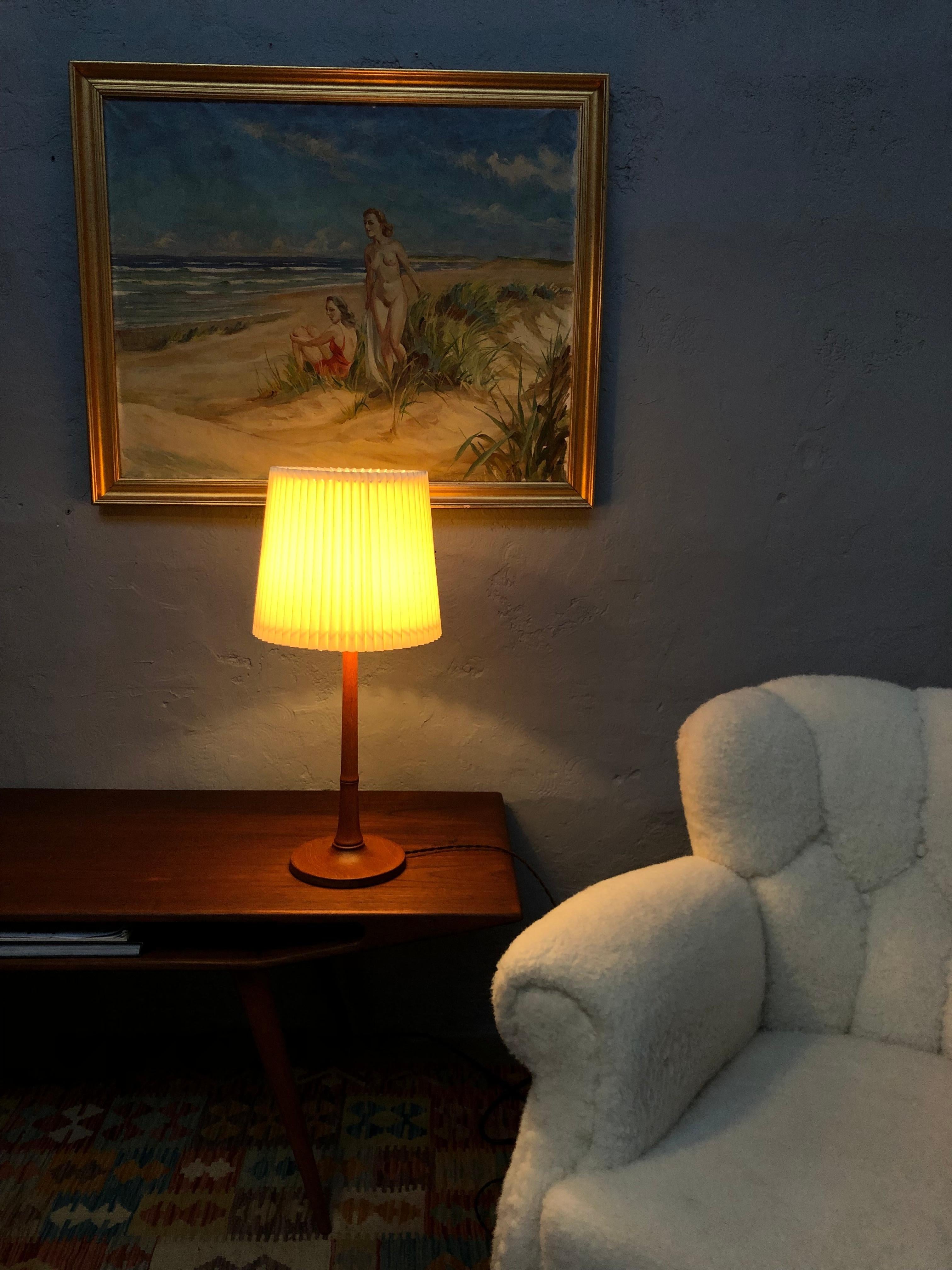 A Vintage Teak Table Lamp by Esben Klint for Le Klint from the 1940s For Sale 5