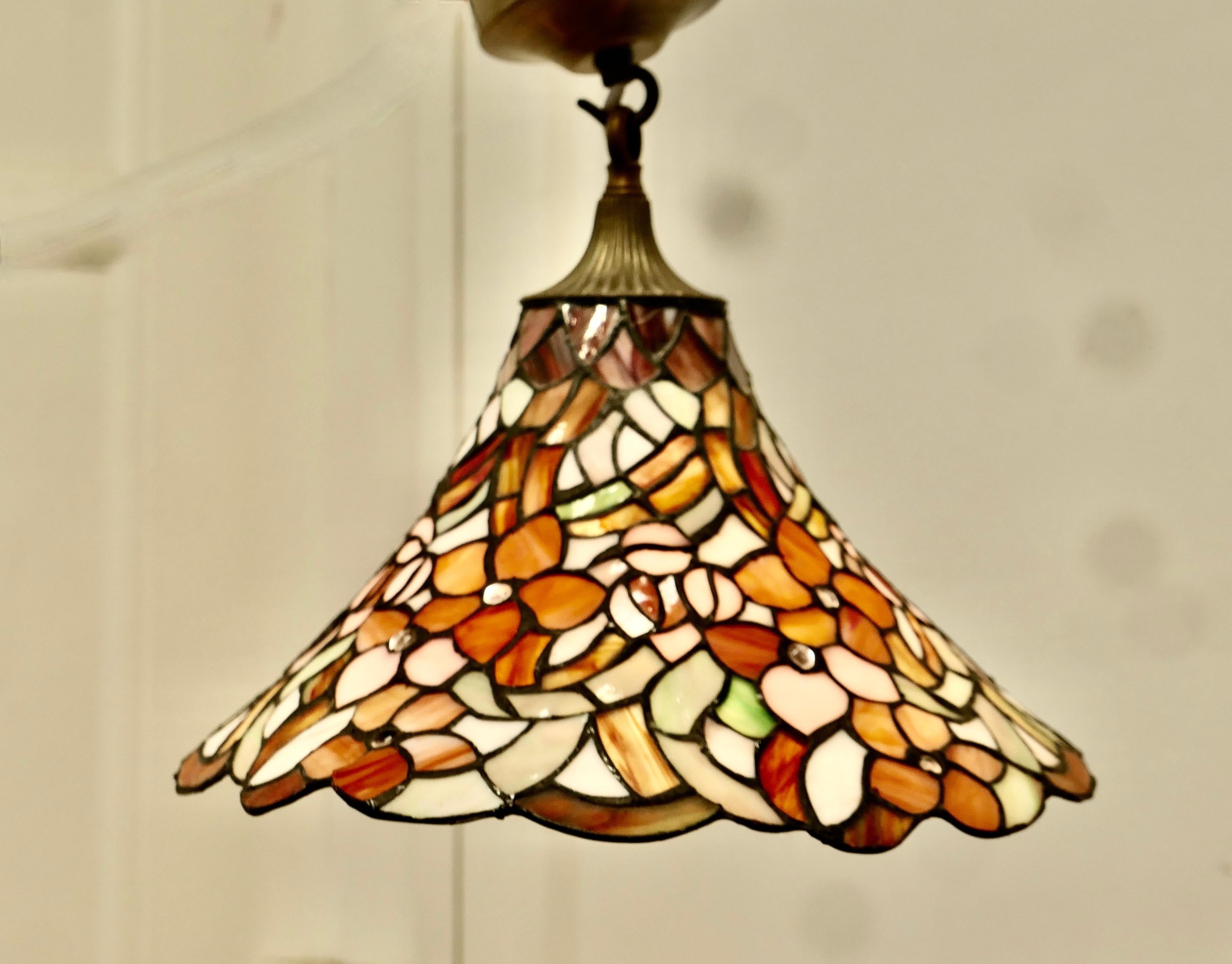 Vintage Tiffany Arts and Crafts-Lampenschirm im Vintage-Stil (Buntglas) im Angebot