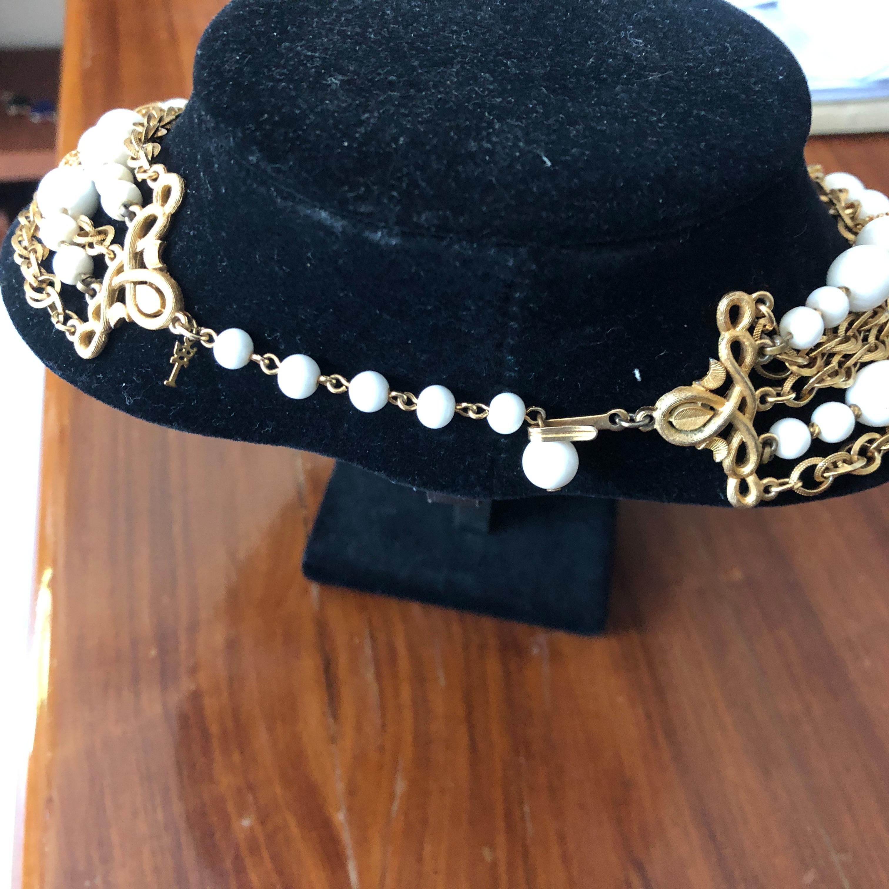 trifari necklace with pearls