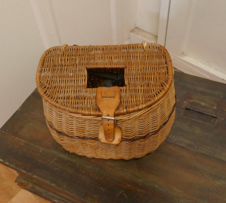 Vintage Victorian Oval Wicker Fishing Creel For Sale at 1stDibs