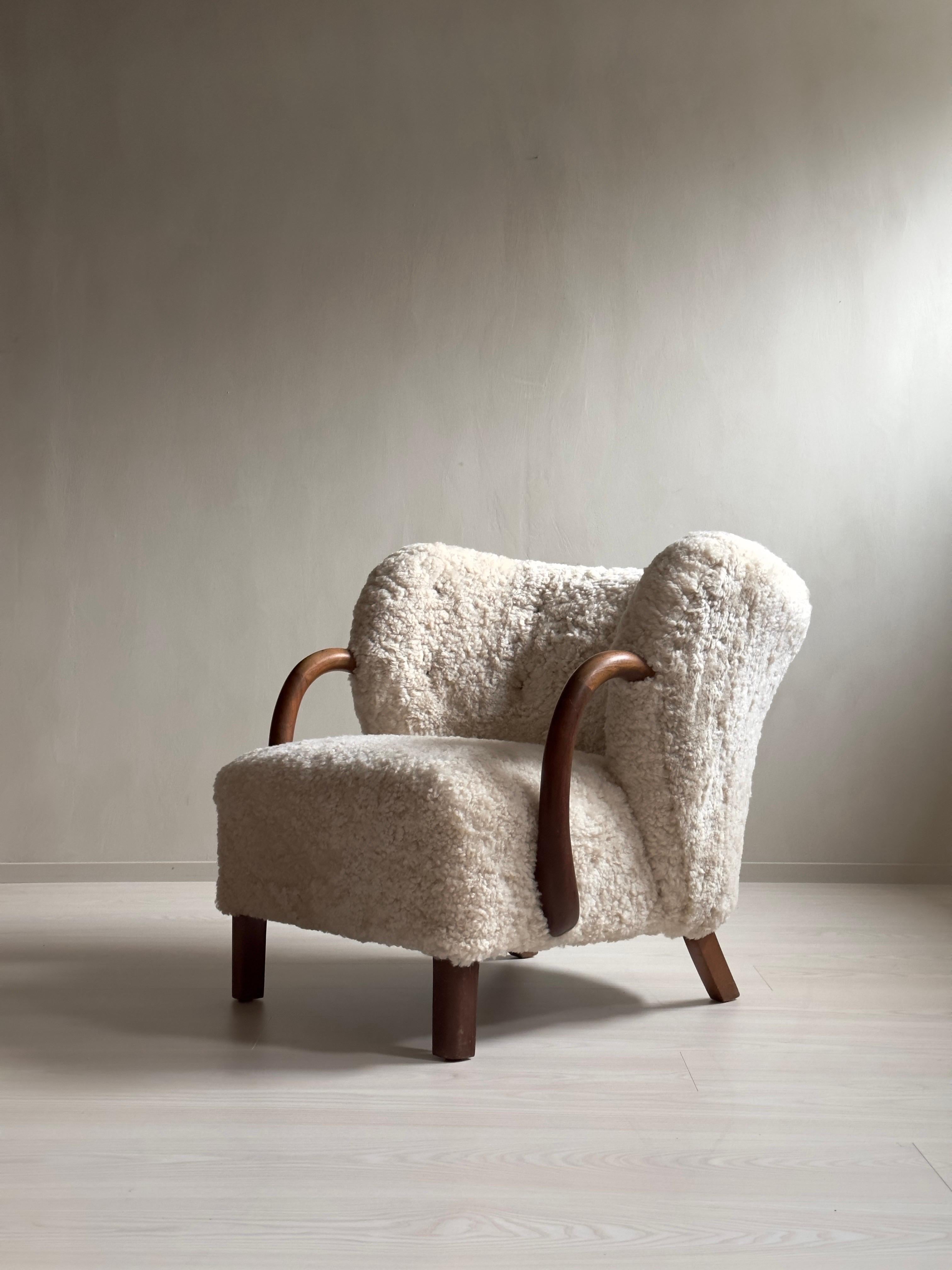 Danish Vintage Viggo Boesen 107 Armchair by Slagelse Møbelværk, Denmark, 1940s