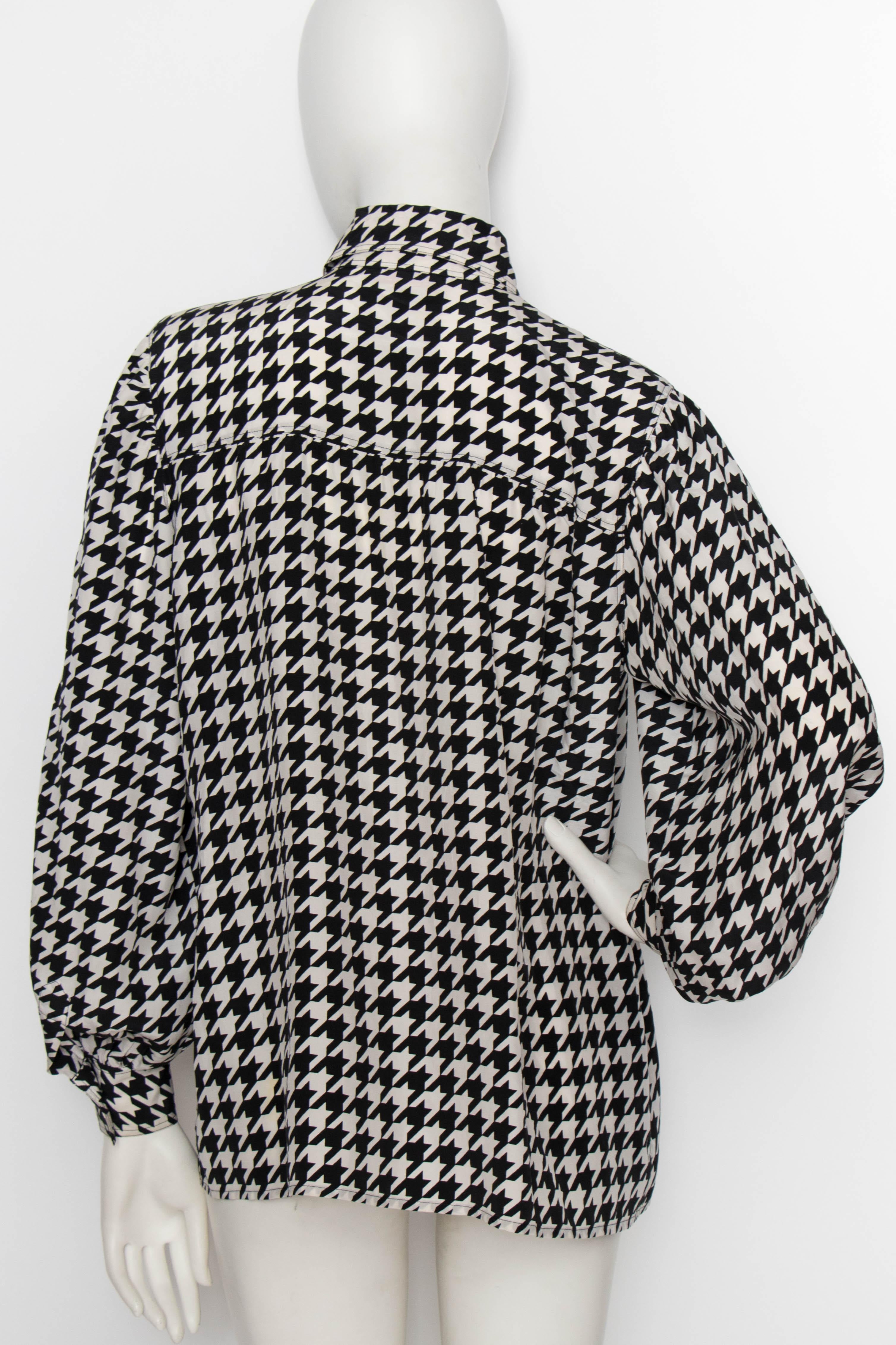 A Vintage Yves Saint Laurent Houndstooth Silk Blouse In Good Condition In Copenhagen, DK
