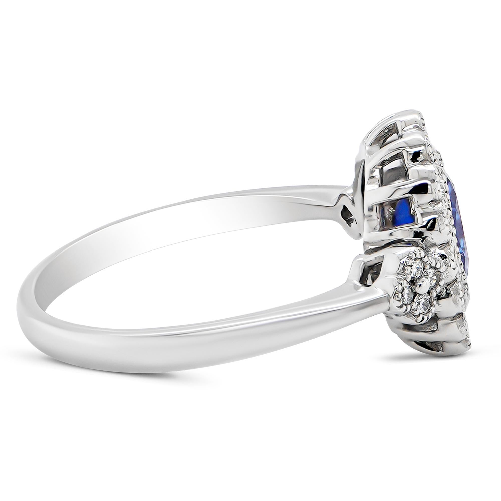 Seien Sie der Erste, der sich ein Stück zeitloser Eleganz sichert. Dieser Ring ist nicht einfach nur ein Ring, er ist ein Statement des raffinierten Geschmacks, ein wiedergeborener Klassiker mit atemberaubender Farbe und Brillanz. Dieser klassische