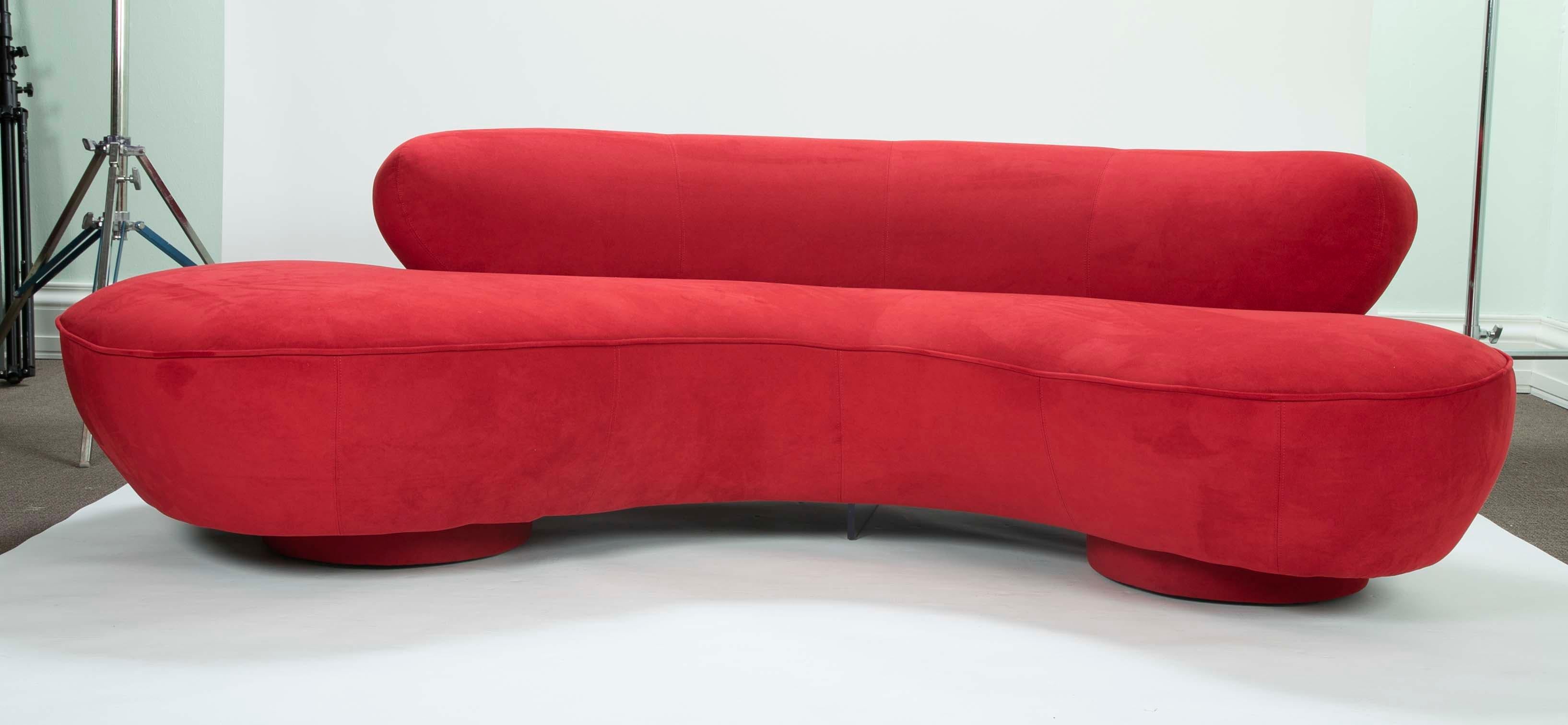 Vladimir Kagan Cloud Sofa in Red In Good Condition In Stamford, CT