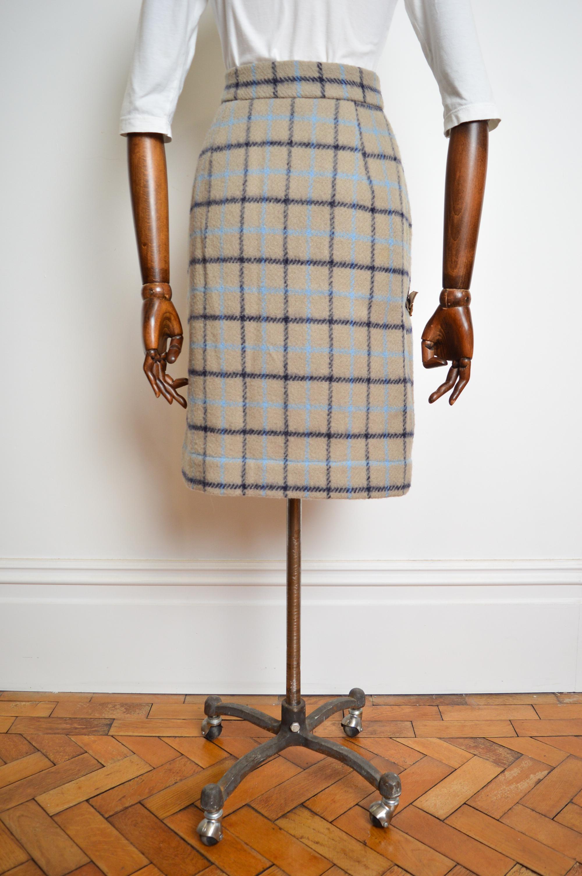 A/W 1988 -1989 VIVIENNE WESTWOOD Time Machine Collection Blue Plaid Tartan skirt For Sale 8