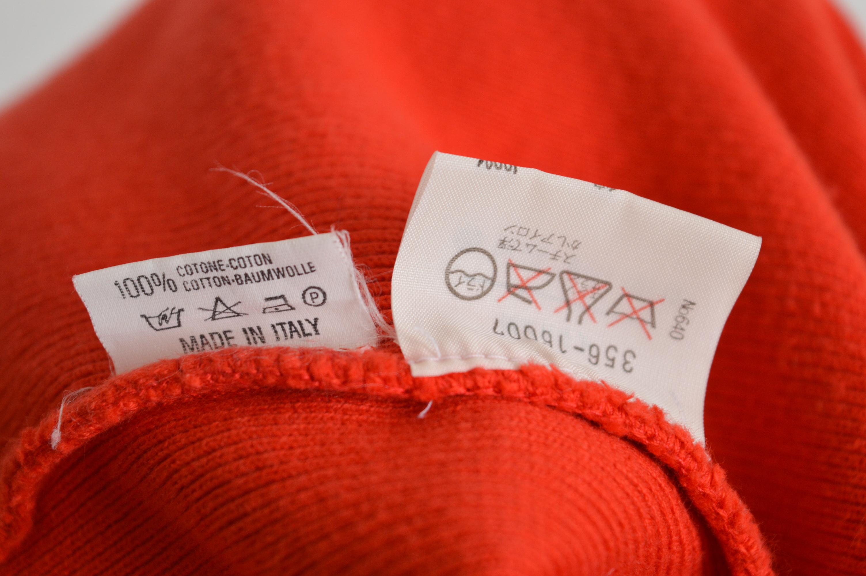 A/W 1989 - 1990 VIVIENNE WESTWOOD Red Knit Orb Detail A/W 1989 - 1990 VIVIENNE WESTWOOD Red Knit Orb Detail