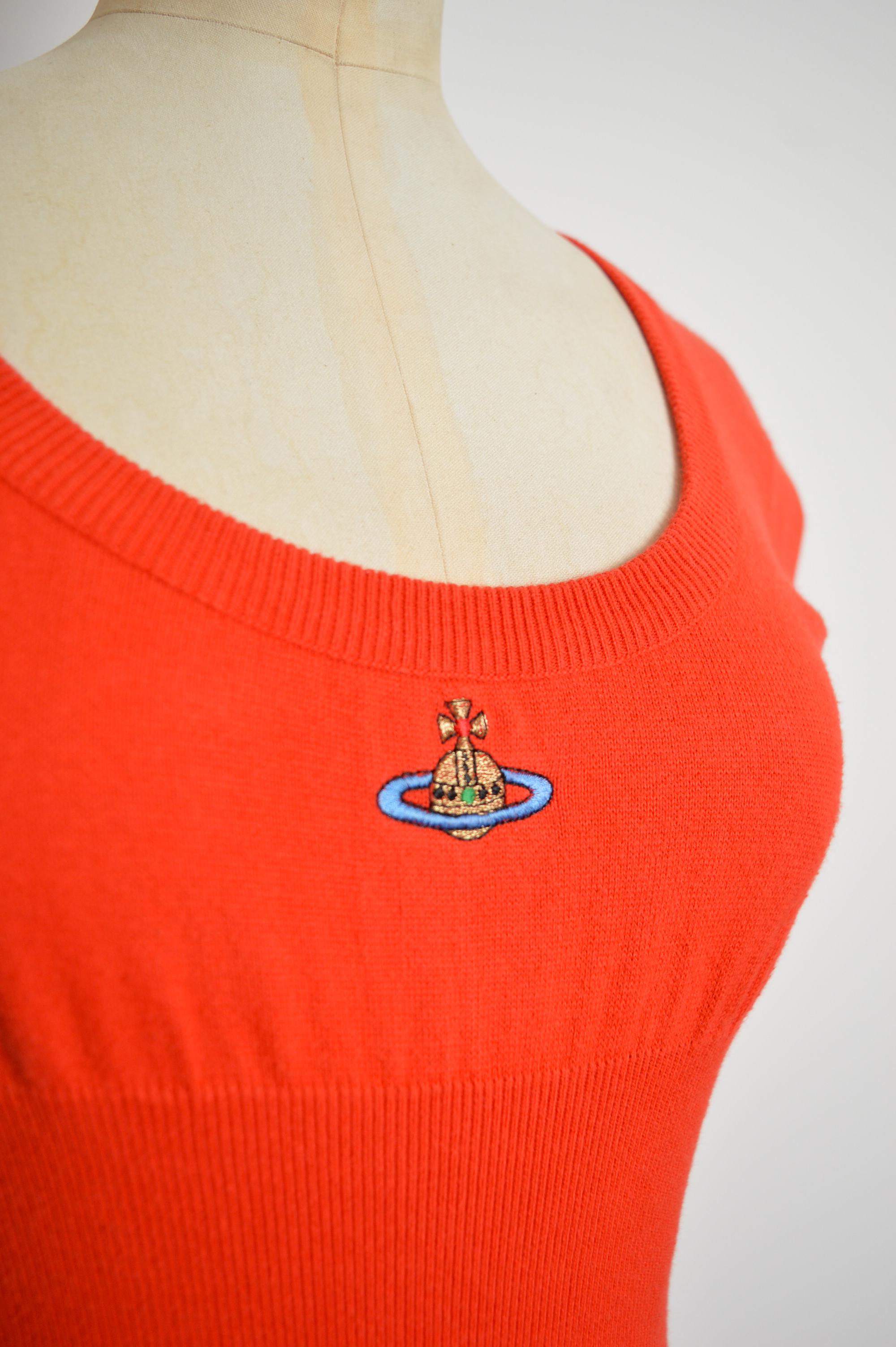 A/W 1989 - 1990 VIVIENNE WESTWOOD Red Knit Orb Detail A/W 1989 - 1990 VIVIENNE WESTWOOD Red Knit Orb Detail
