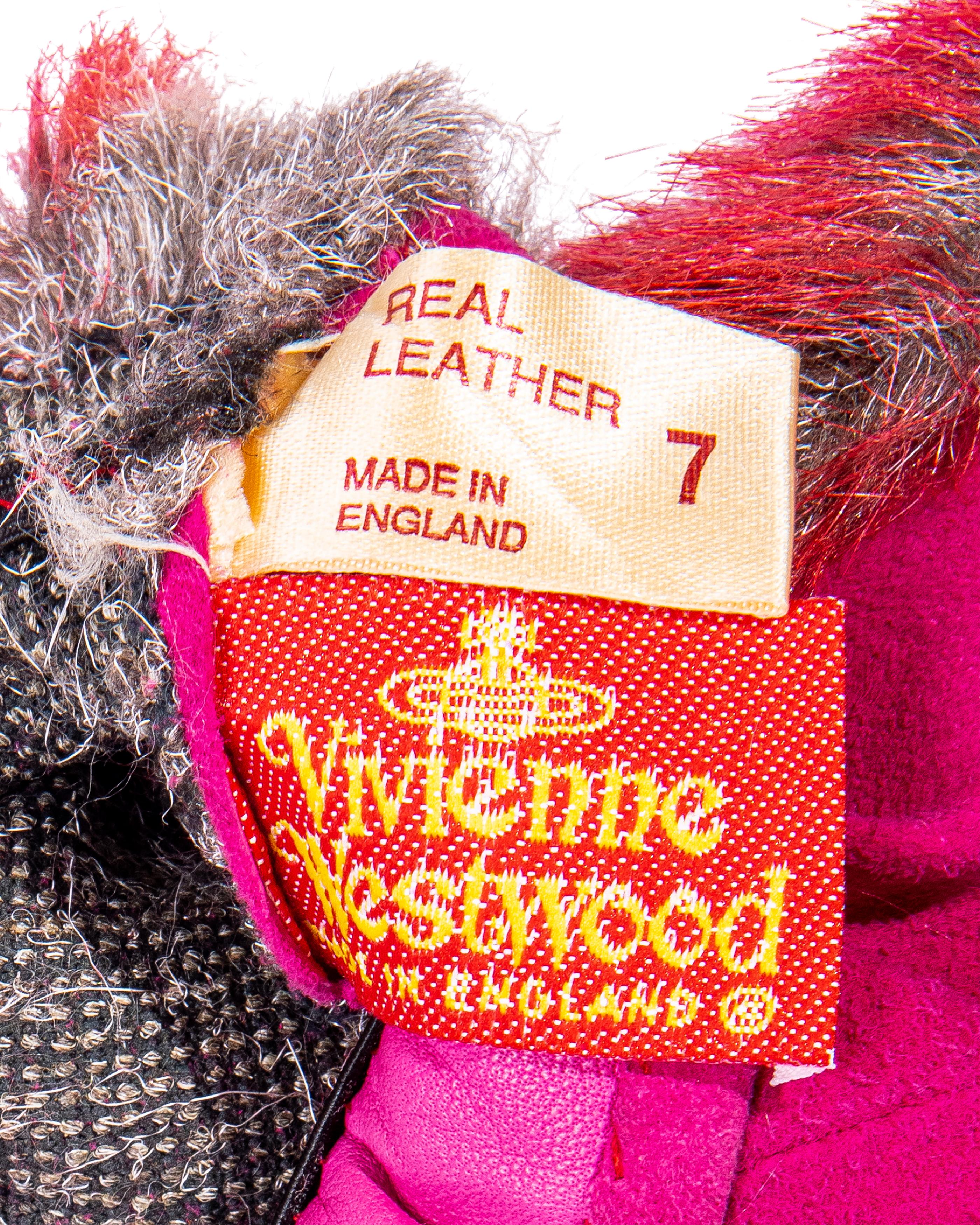 A/W 1992 - Vivienne Westwood - Ensemble manteau et gants en fausse fourrure imprimé léopard en vente 14