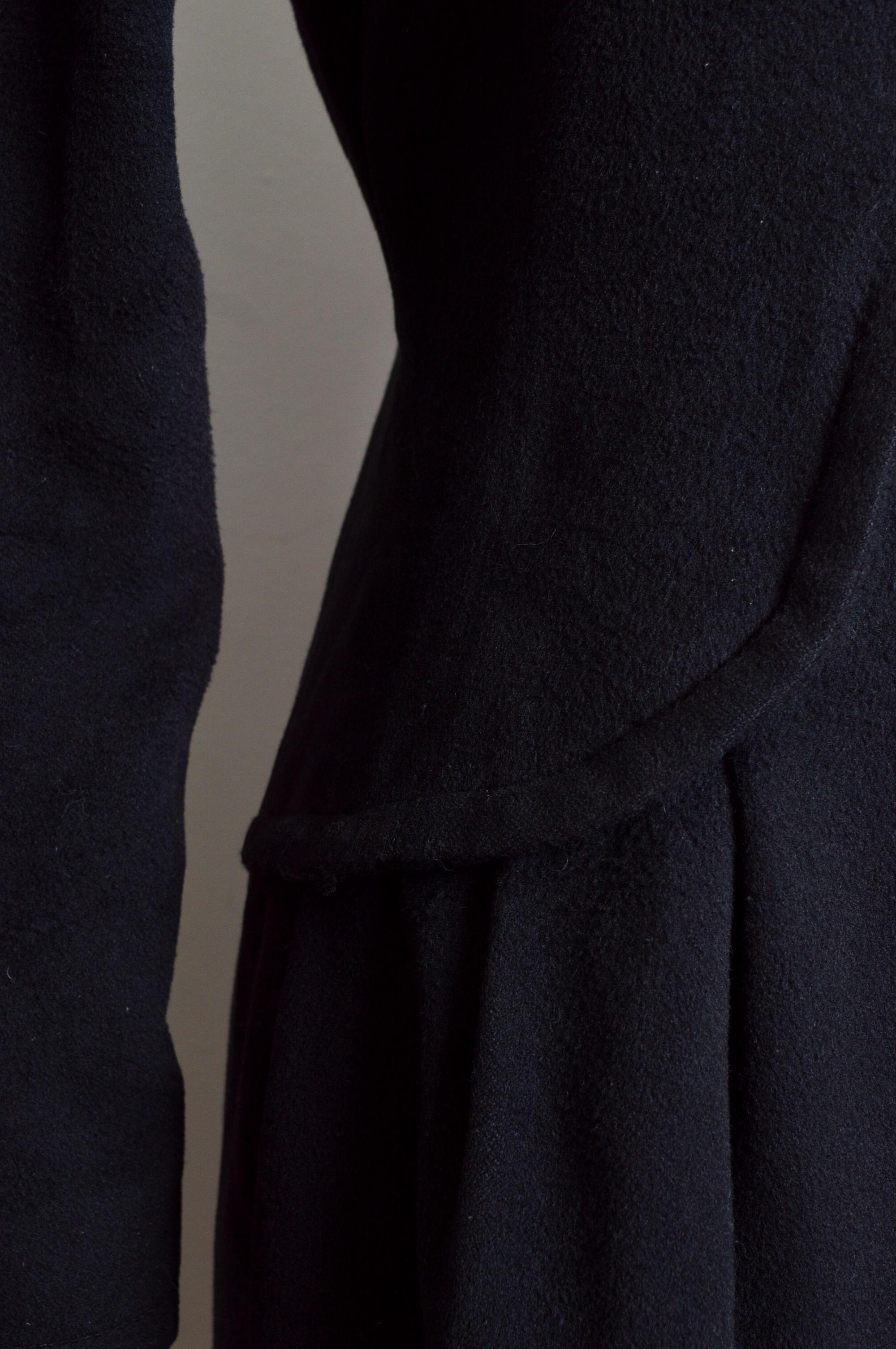 A/I 1994 Yves Saint Laurent Rive Gauche Cappotto lungo elegante in lana nera in vendita 6
