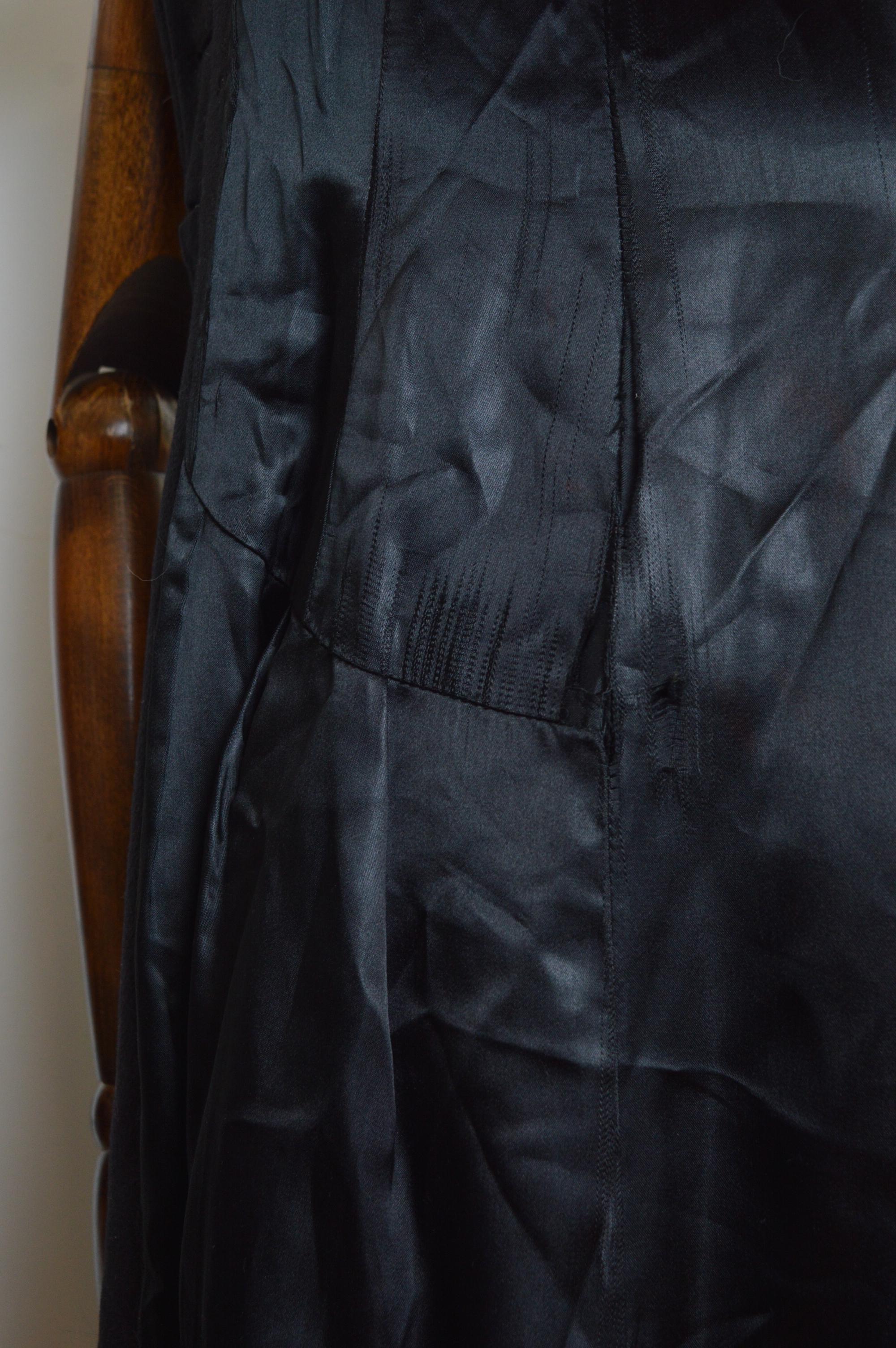 A/I 1994 Yves Saint Laurent Rive Gauche Cappotto lungo elegante in lana nera in vendita 9
