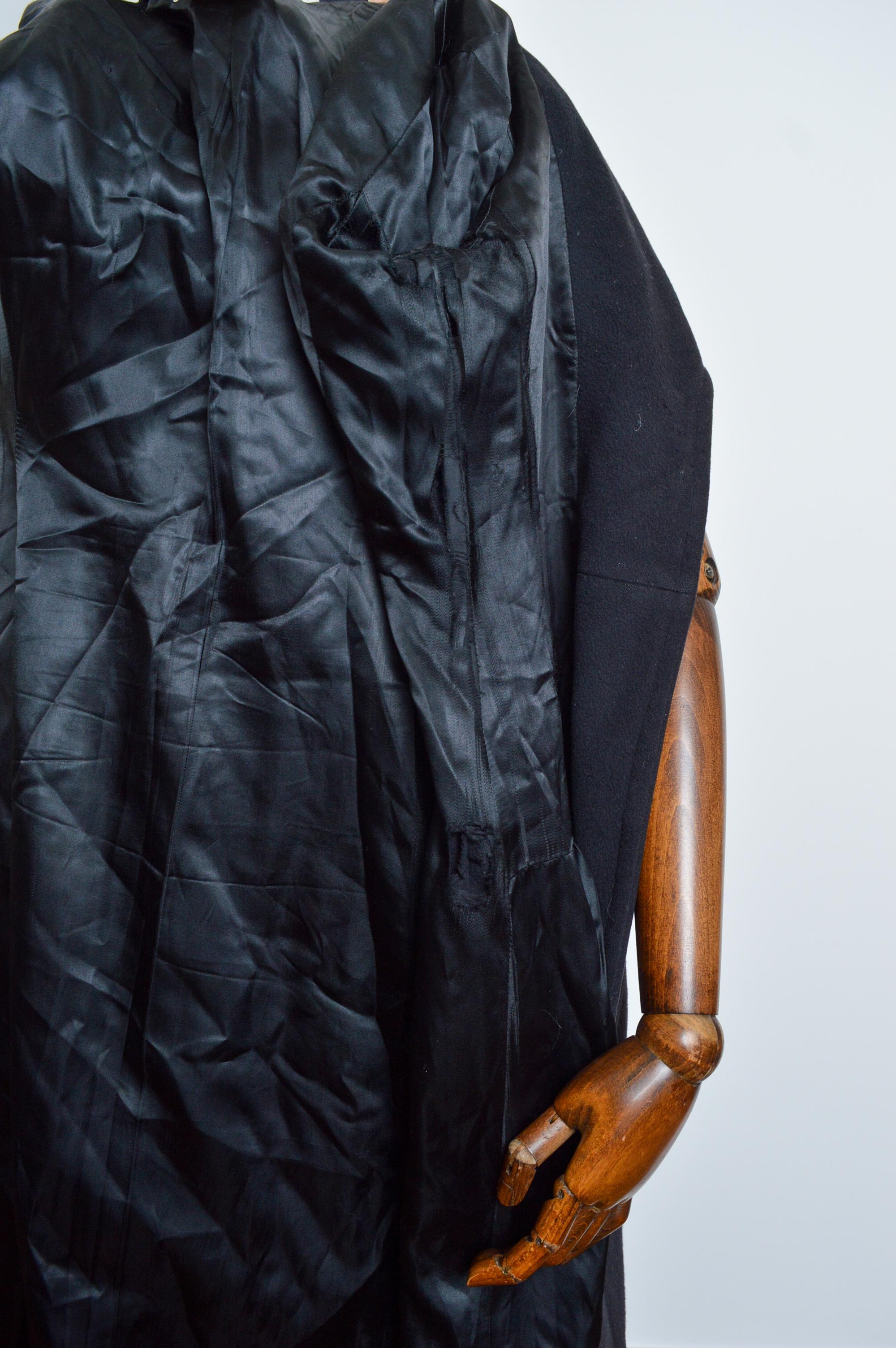 A/I 1994 Yves Saint Laurent Rive Gauche Cappotto lungo elegante in lana nera in vendita 13