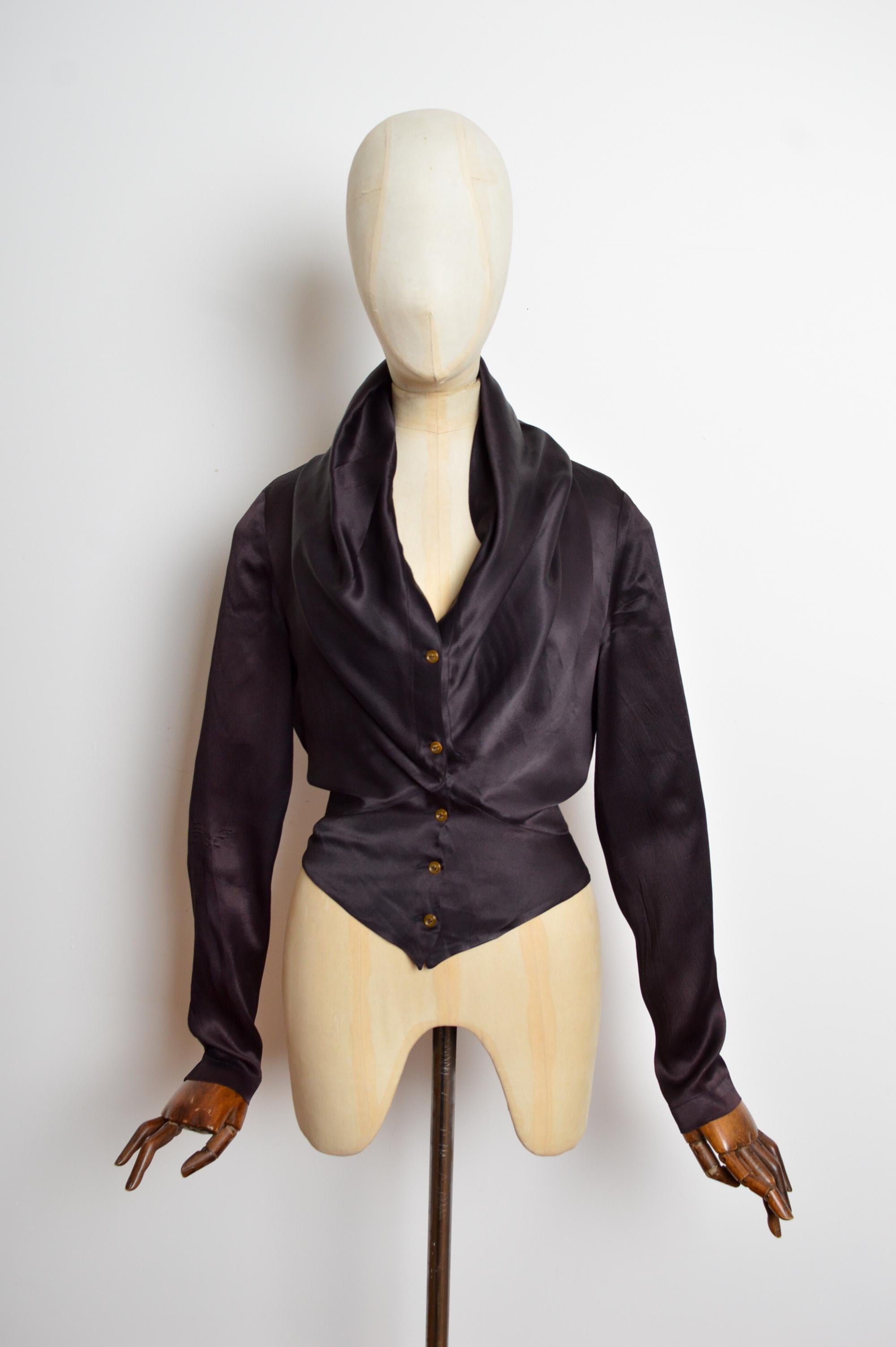 A/W 1996 Vivienne Westwood drapierte schwarze Satinbluse mit Knopfleiste durch Bluse - Hemd (Schwarz) im Angebot