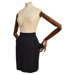 Jupe noire Vivienne Westwood A/H 1998 1999 avec boutons surdimensionnés