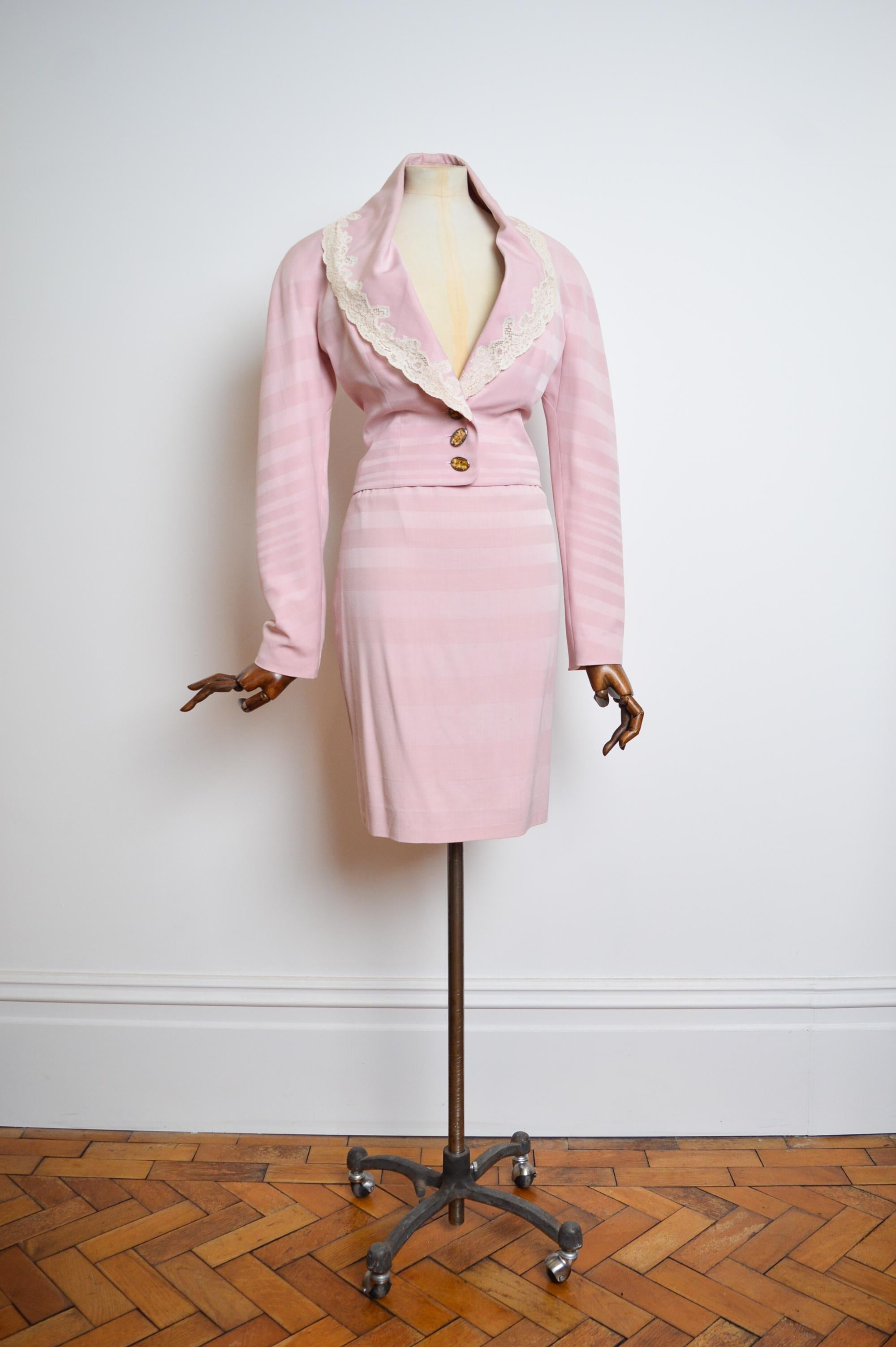 A/W 1999 Christian Dior by John Galliano Pink Lace Jacket & Pencil Skirt set For Sale 1