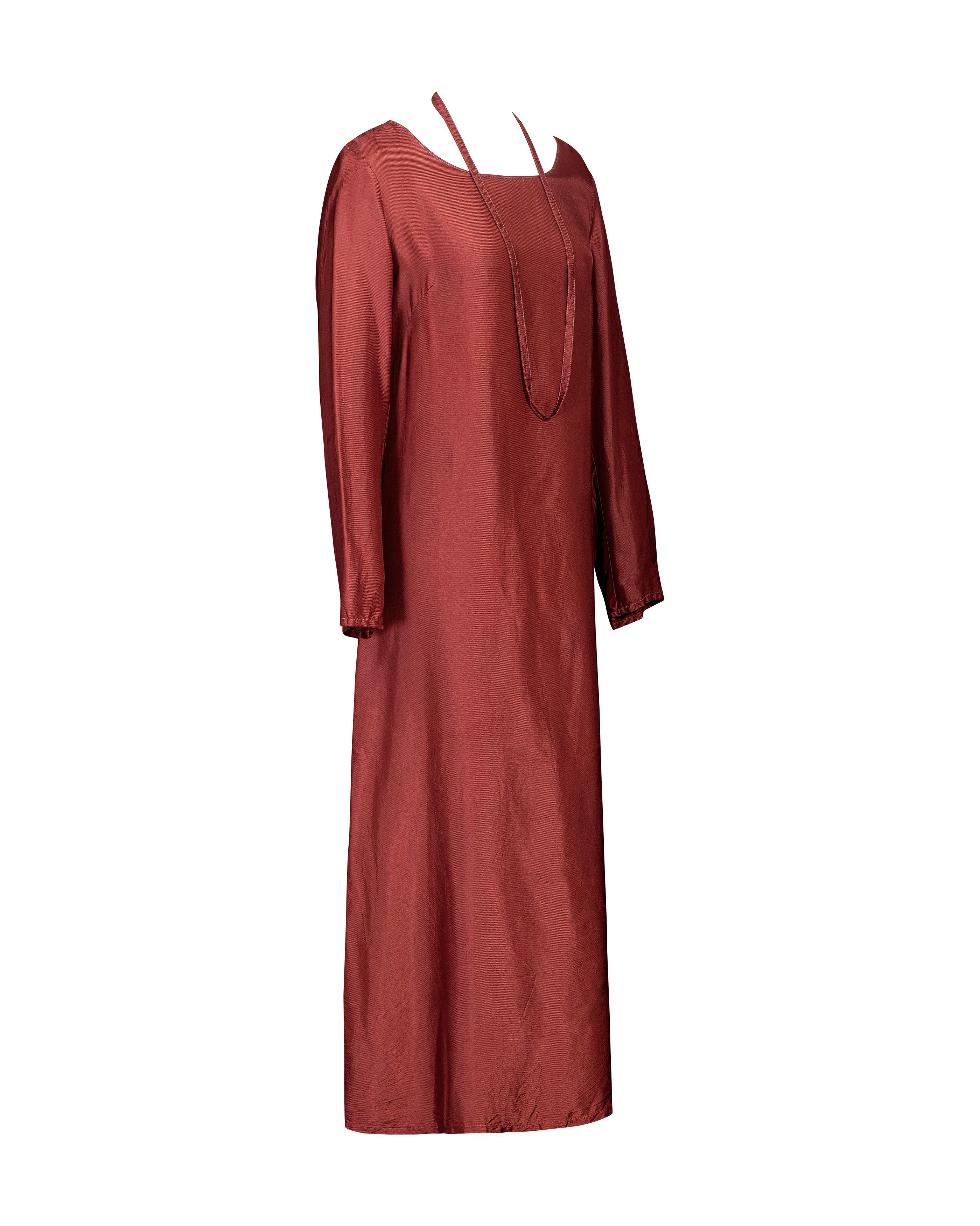 A/W 1999 Maison Martin Margiela Langärmeliges Kleid 'Lining' in rostroter Farbe im Zustand „Hervorragend“ im Angebot in North Hollywood, CA