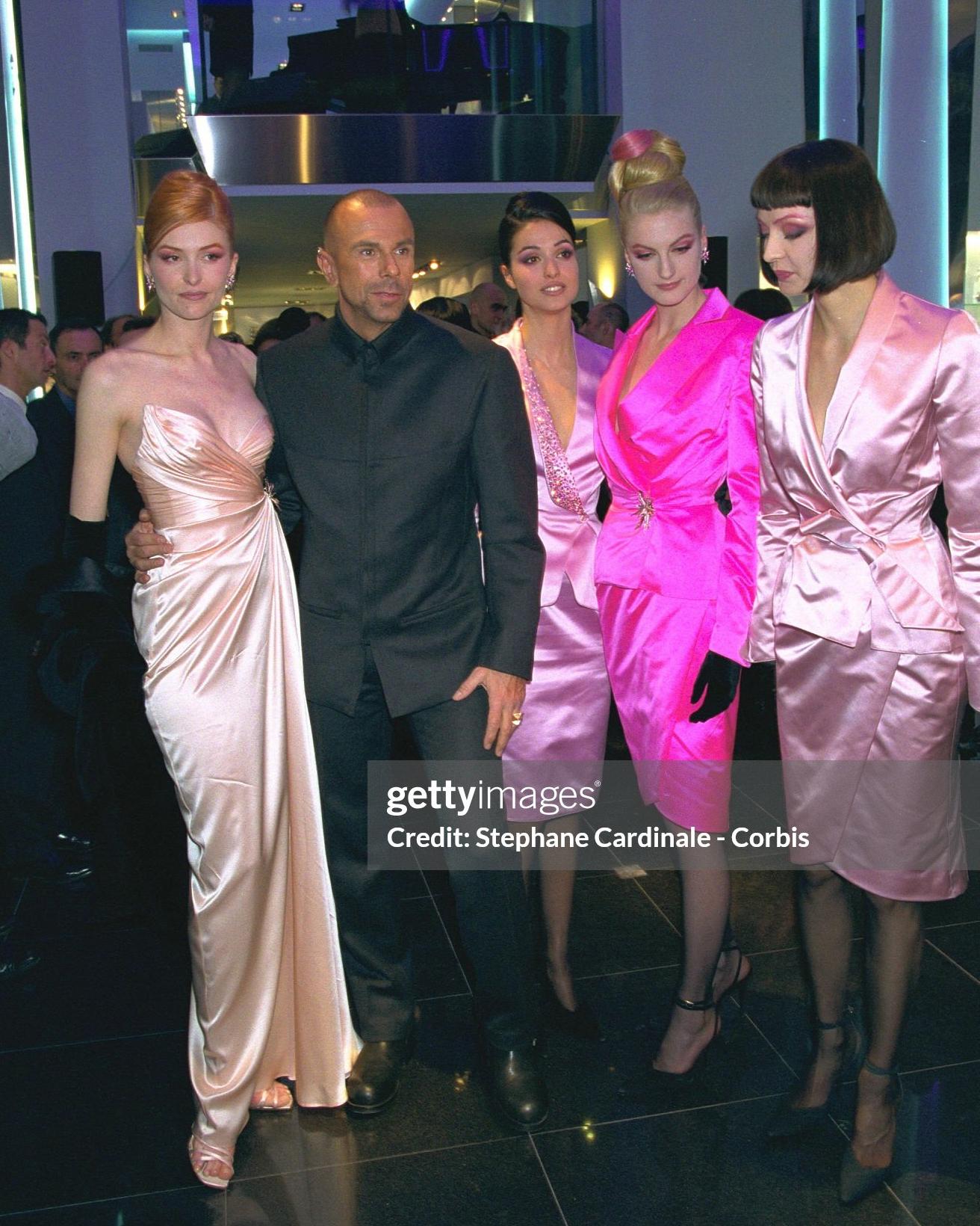 A/W 1999 Thierry Mugler Peach Asymmetrical Strapless Drape Gown 4
