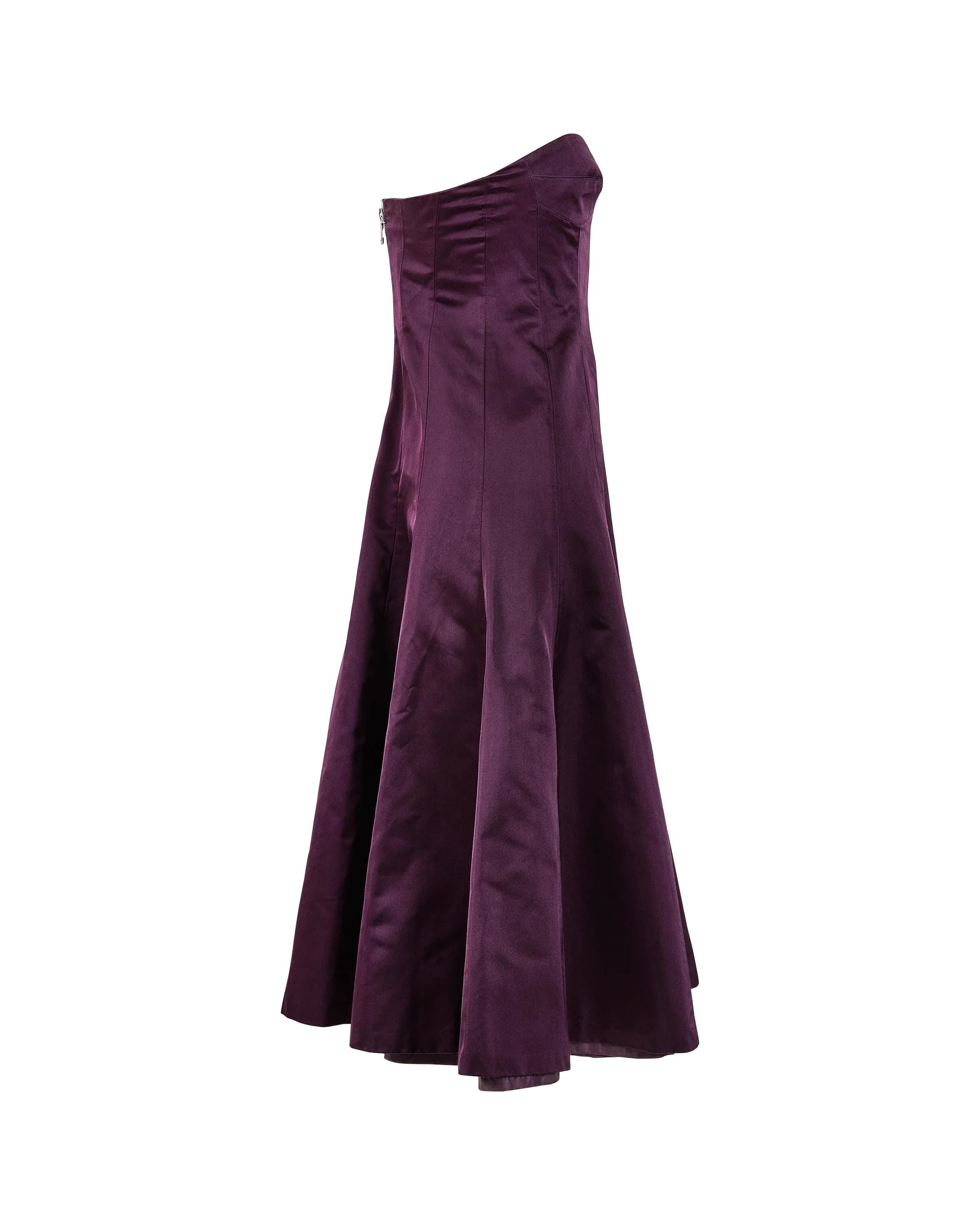 A/W 2001 Chloé by Stella McCartney purple strapless silk evening dress. Purple Dupioni silk strapless dress with structured bust, fitted waist and A-line skirt. Back zip closure. As seen on the runway in black colorway.
