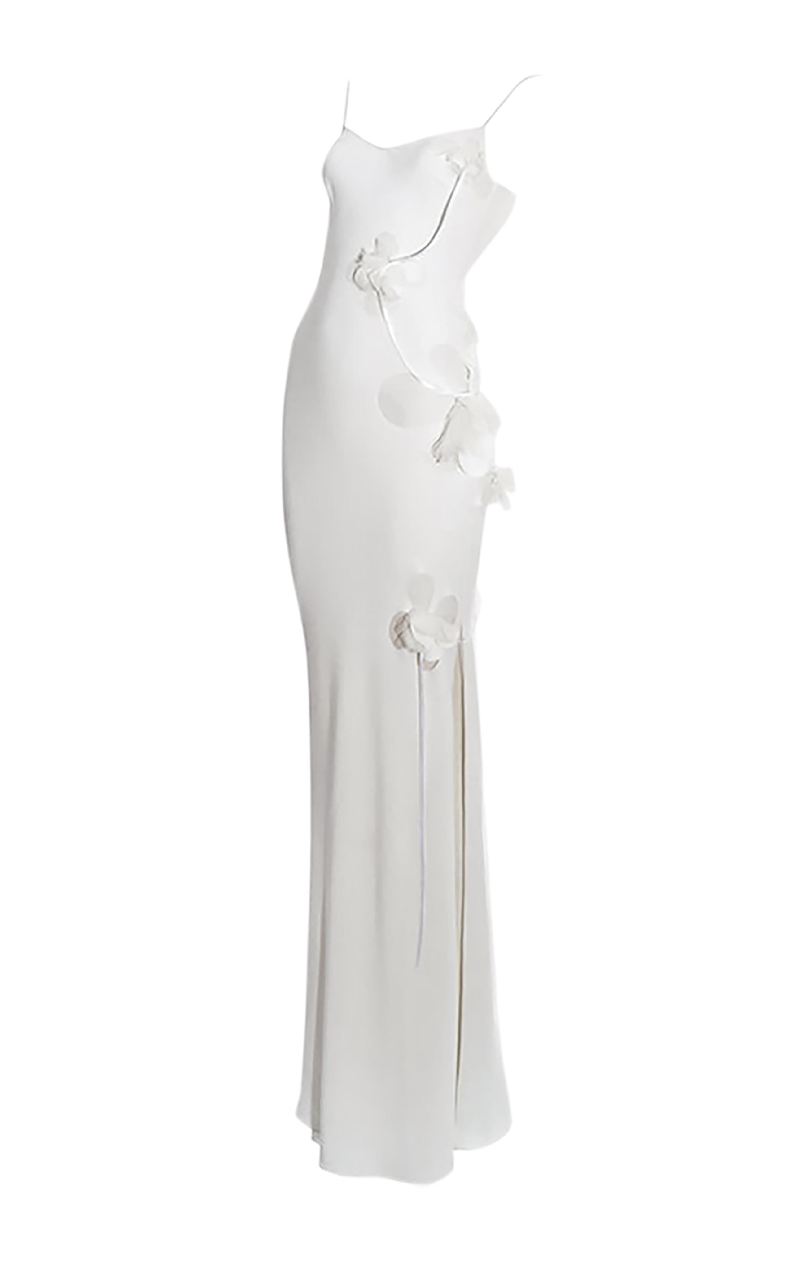 A/W 2001 John Galliano White Gown with 3D Floral Appliques In Excellent Condition In North Hollywood, CA