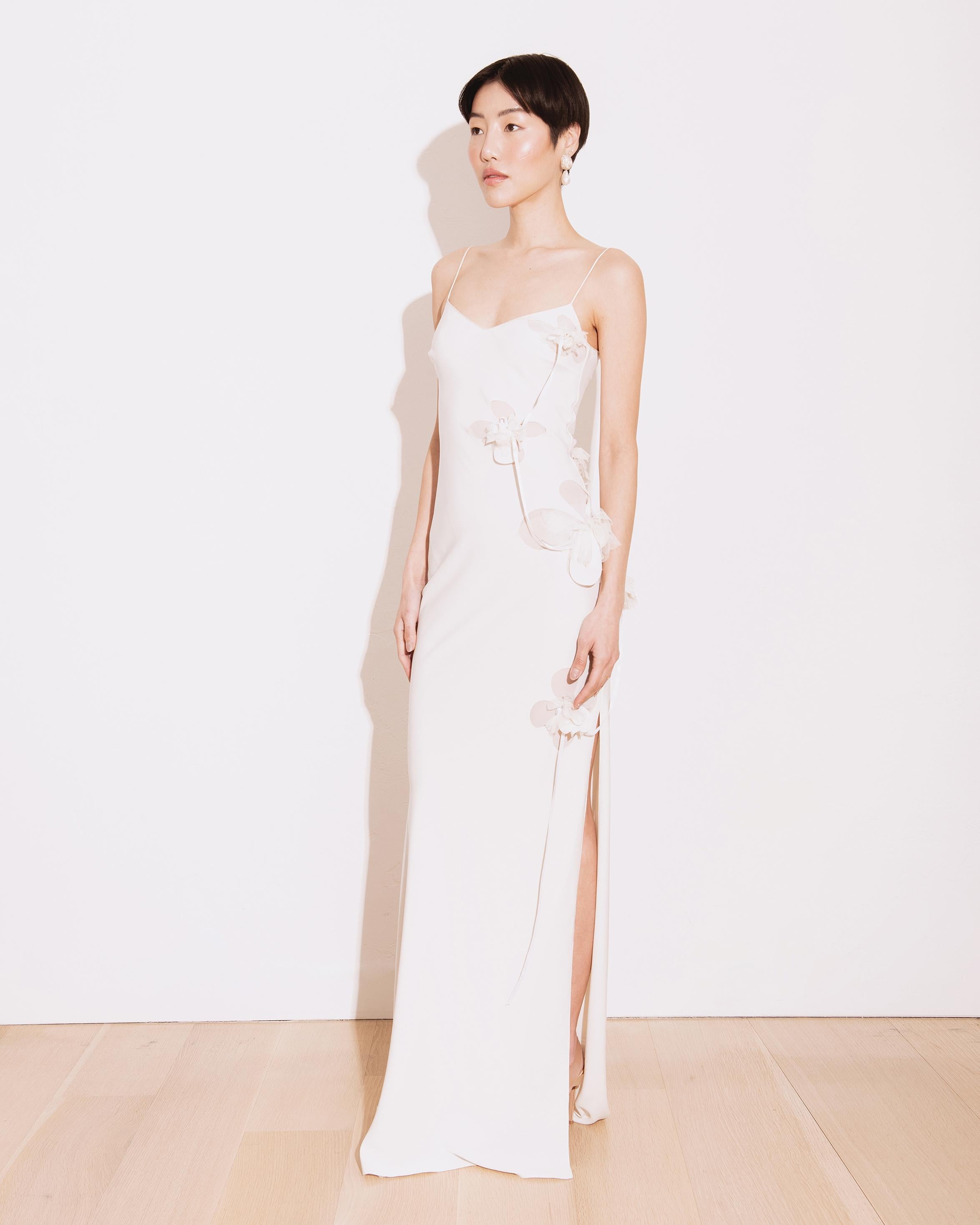 A/W 2001 John Galliano White Gown with 3D Floral Appliques 4
