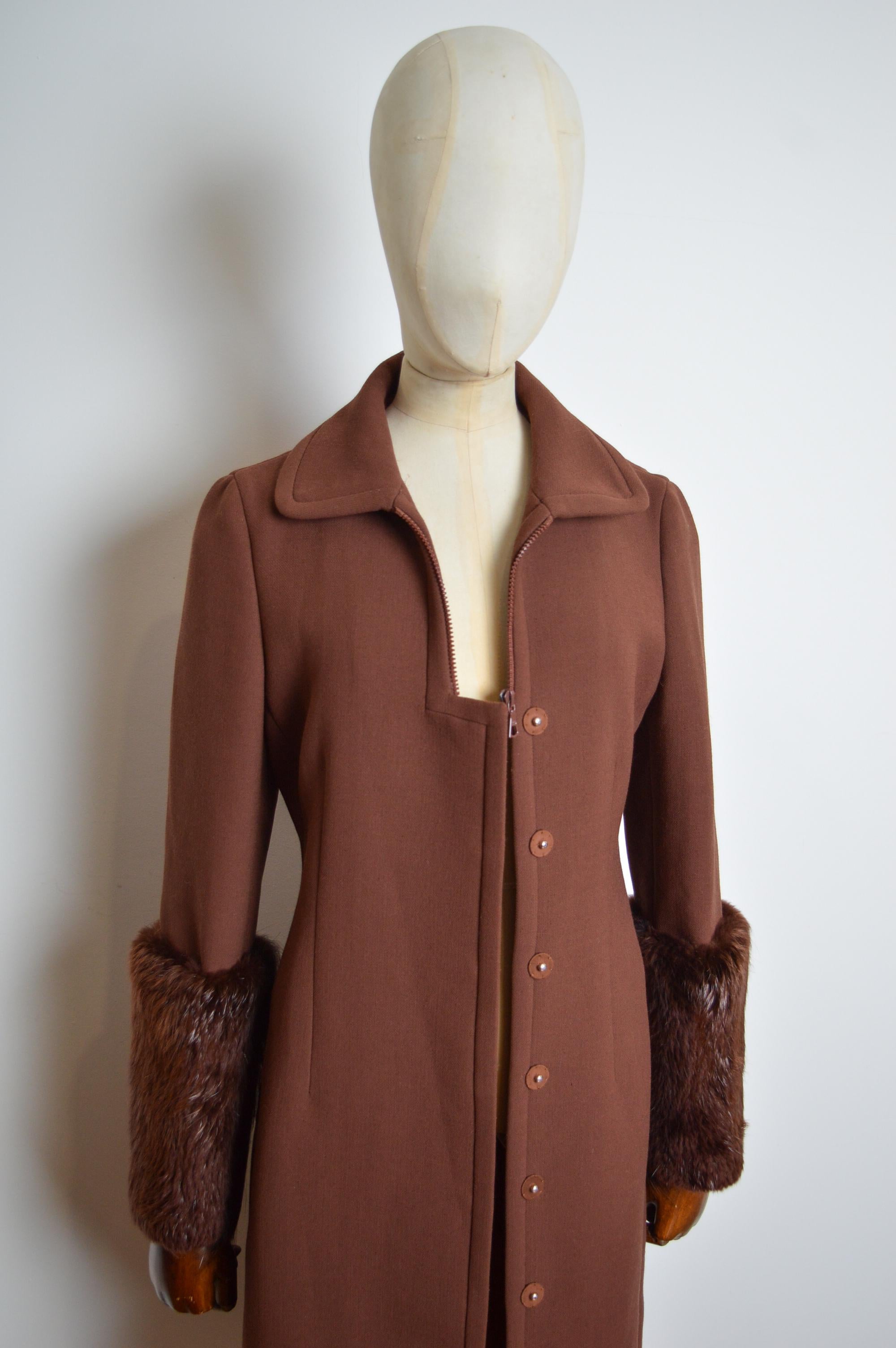 A/W 2001 Prada Chocolate Brown long Wool Coat with Beaver fur Cuffs For Sale 9