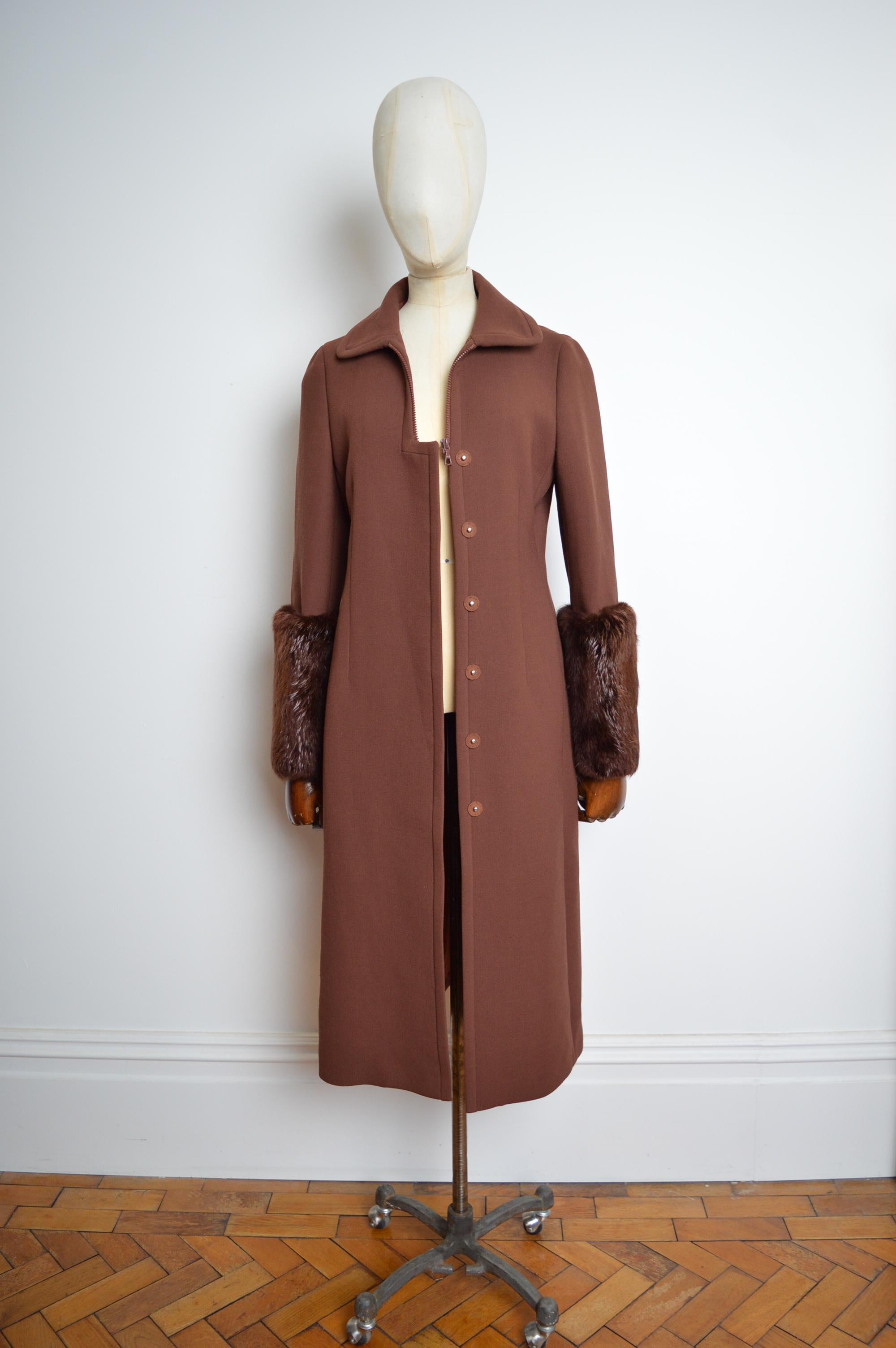A/W 2001 Prada Chocolate Brown long Wool Coat with Beaver fur Cuffs For Sale 11
