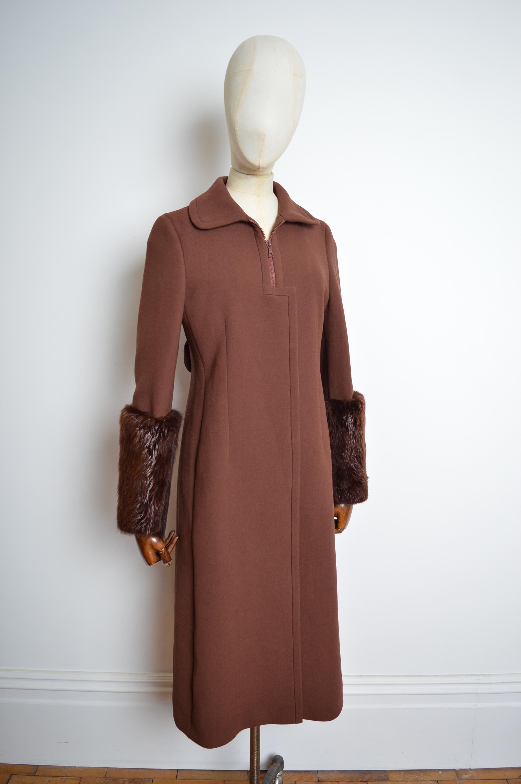 A/W 2001 Prada Chocolate Brown long Wool Coat with Beaver fur Cuffs For Sale 13