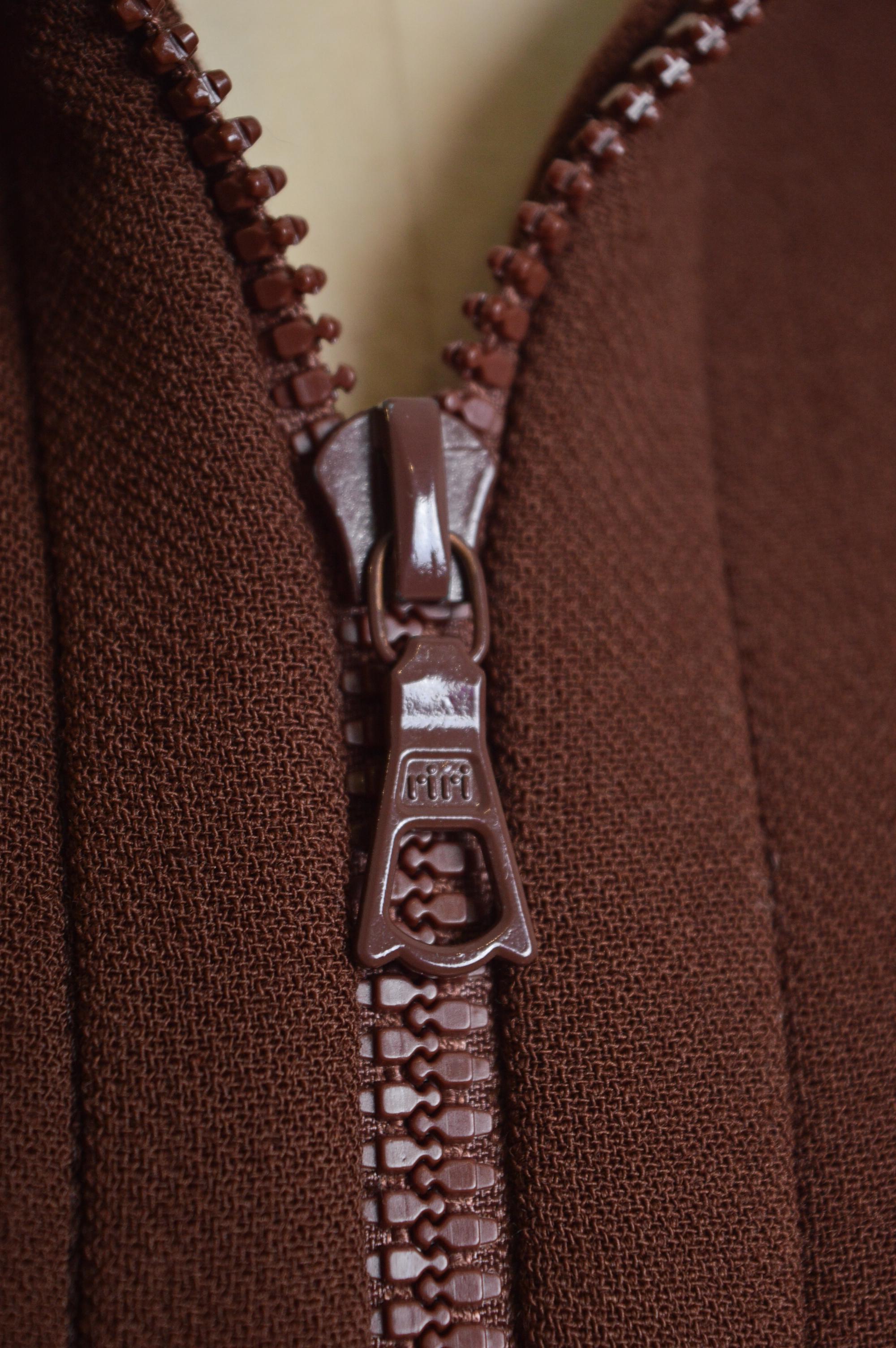 A/W 2001 Prada Chocolate Brown long Wool Coat with Beaver fur Cuffs For Sale 14