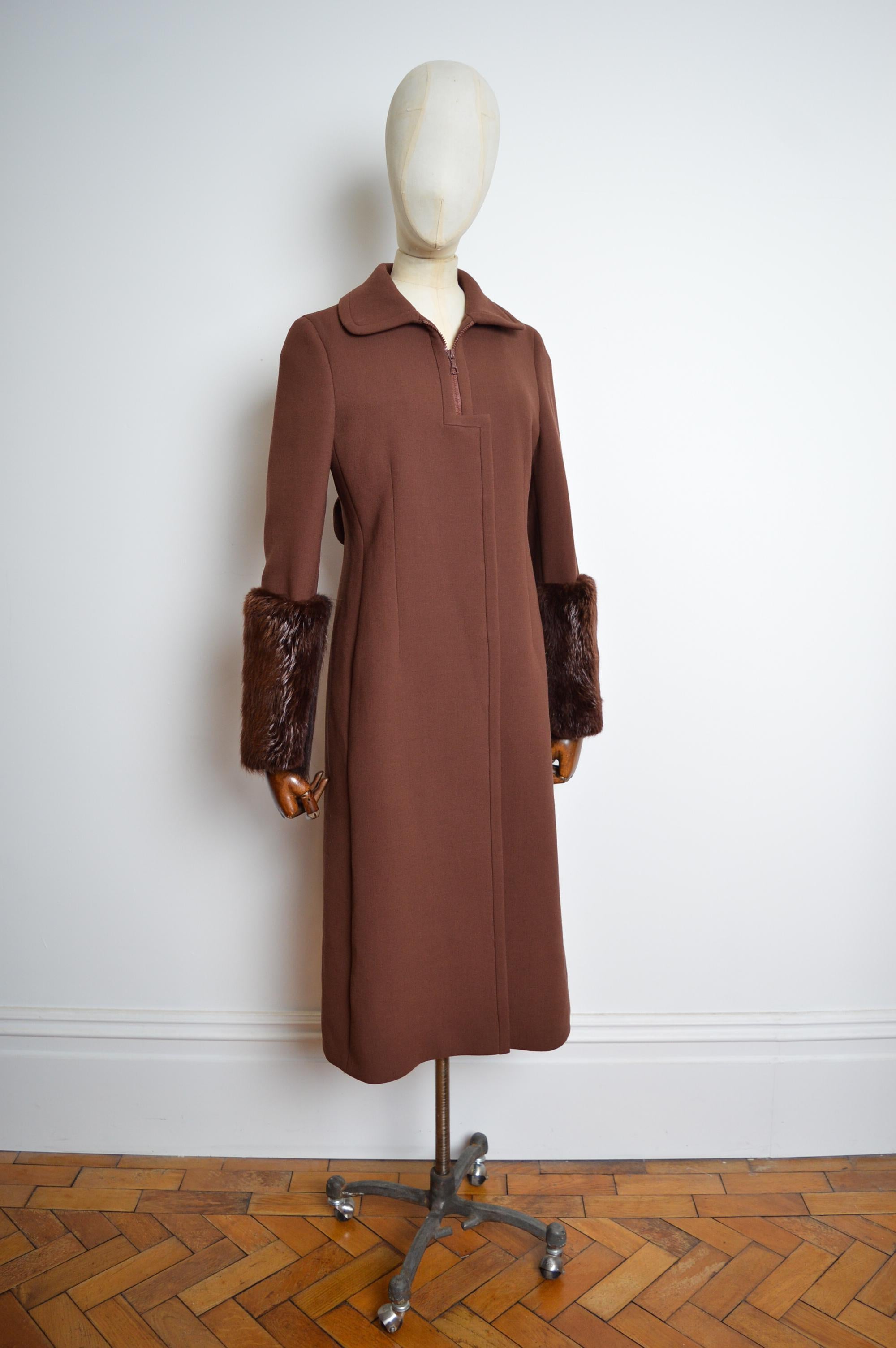 Women's A/W 2001 Prada Chocolate Brown long Wool Coat with Beaver fur Cuffs For Sale