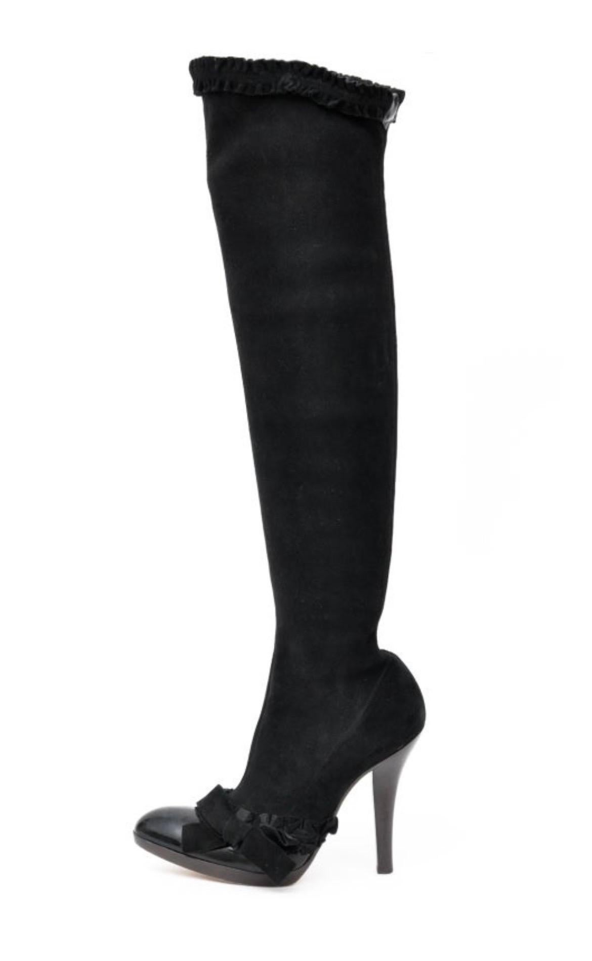 Women's A/W 2001 Tom Ford for Yves Saint Laurent Black Suede Over the Knee Boots 37 - 7 For Sale