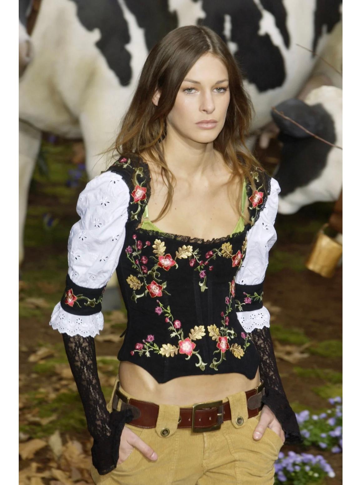 Nero Corsetto in velluto a coste D.G. A/I 2002 con ricamo floreale in vendita