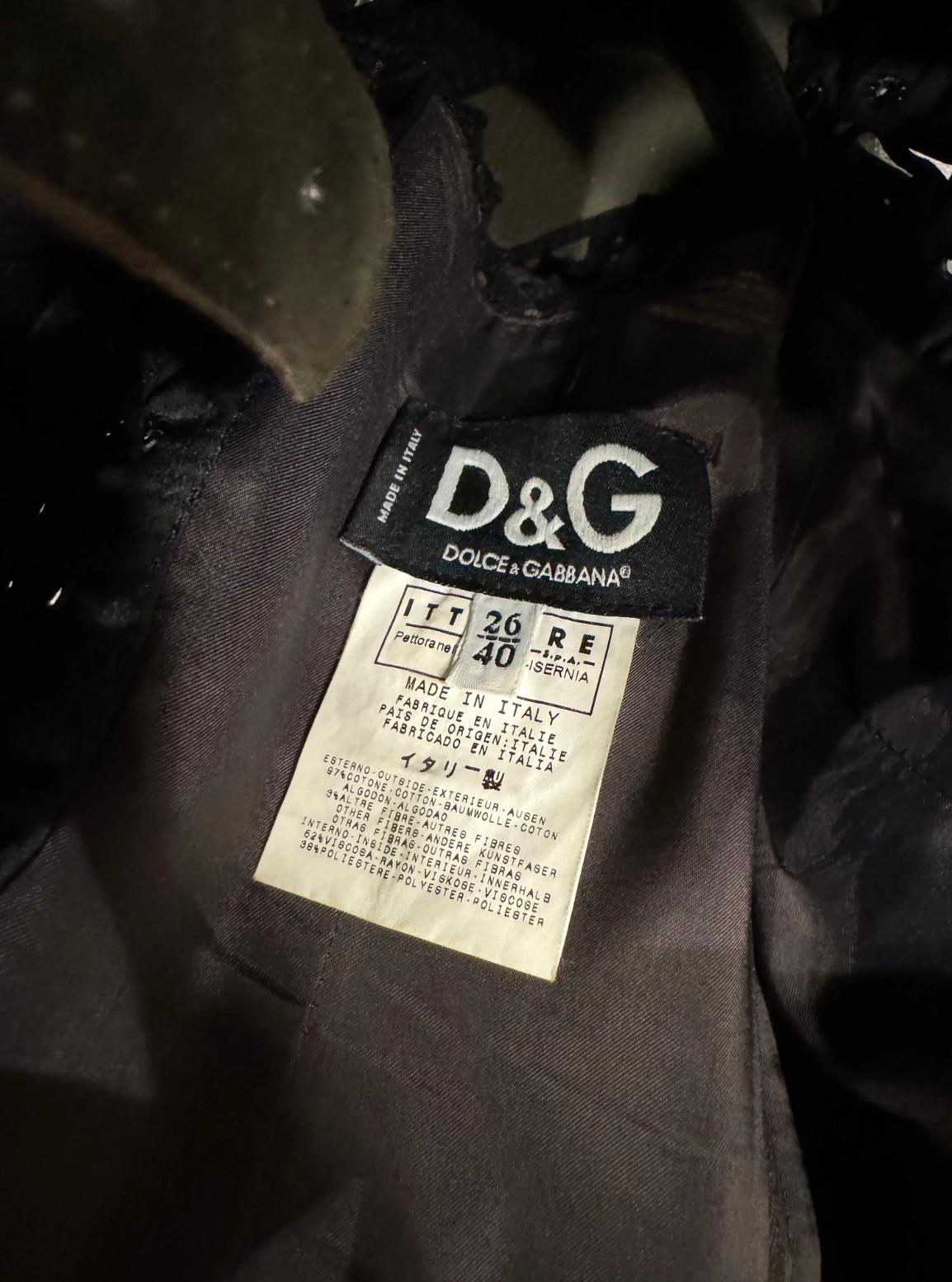 Corsetto in velluto a coste D.G. A/I 2002 con ricamo floreale in vendita 3