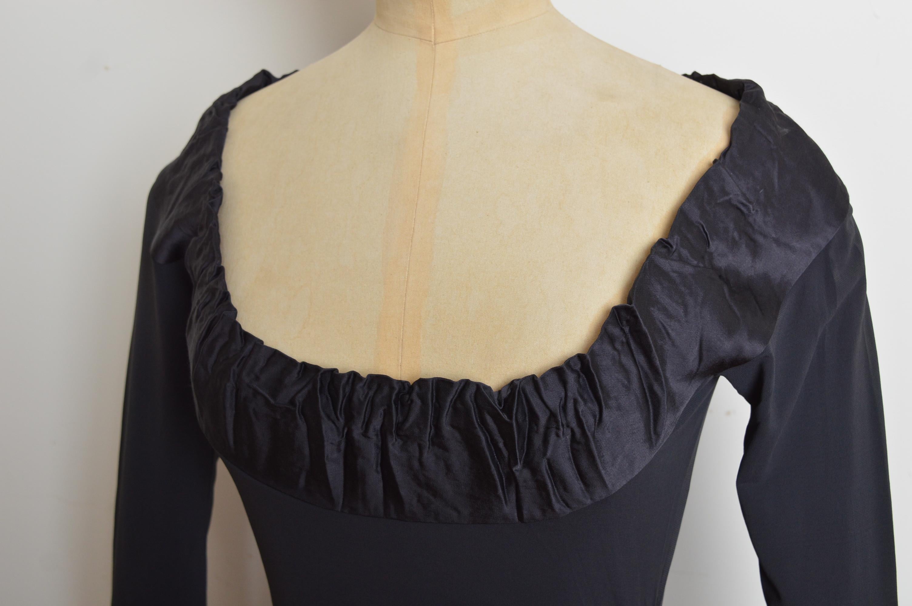 A/I 2004 Vivienne Westwood Vestito midi a maniche lunghe con corpo nero in vendita 3