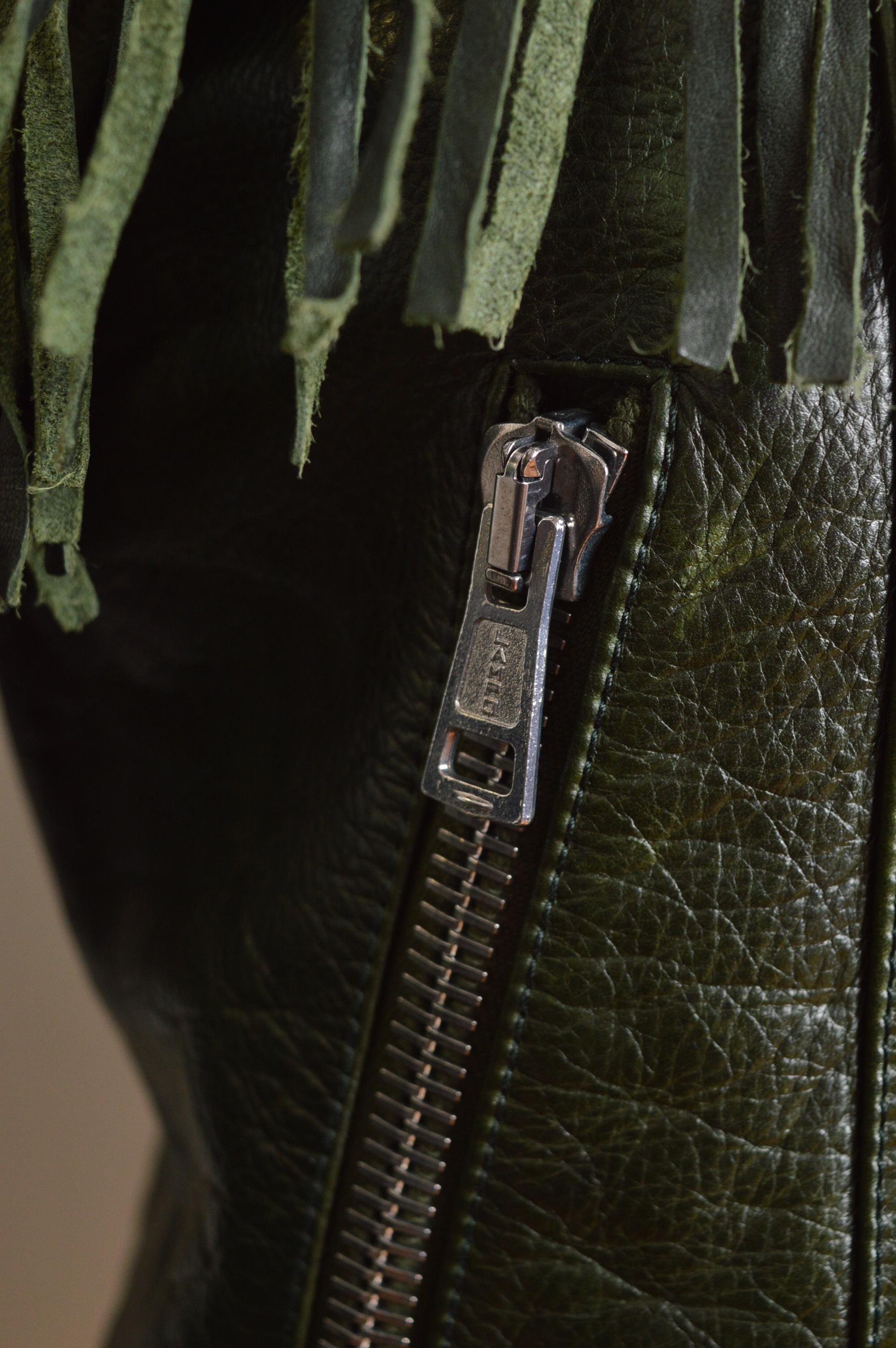 A/H 2005 - 2006 Alexander McQueen - Veste en cuir frangée vert diesel foncé en vente 13