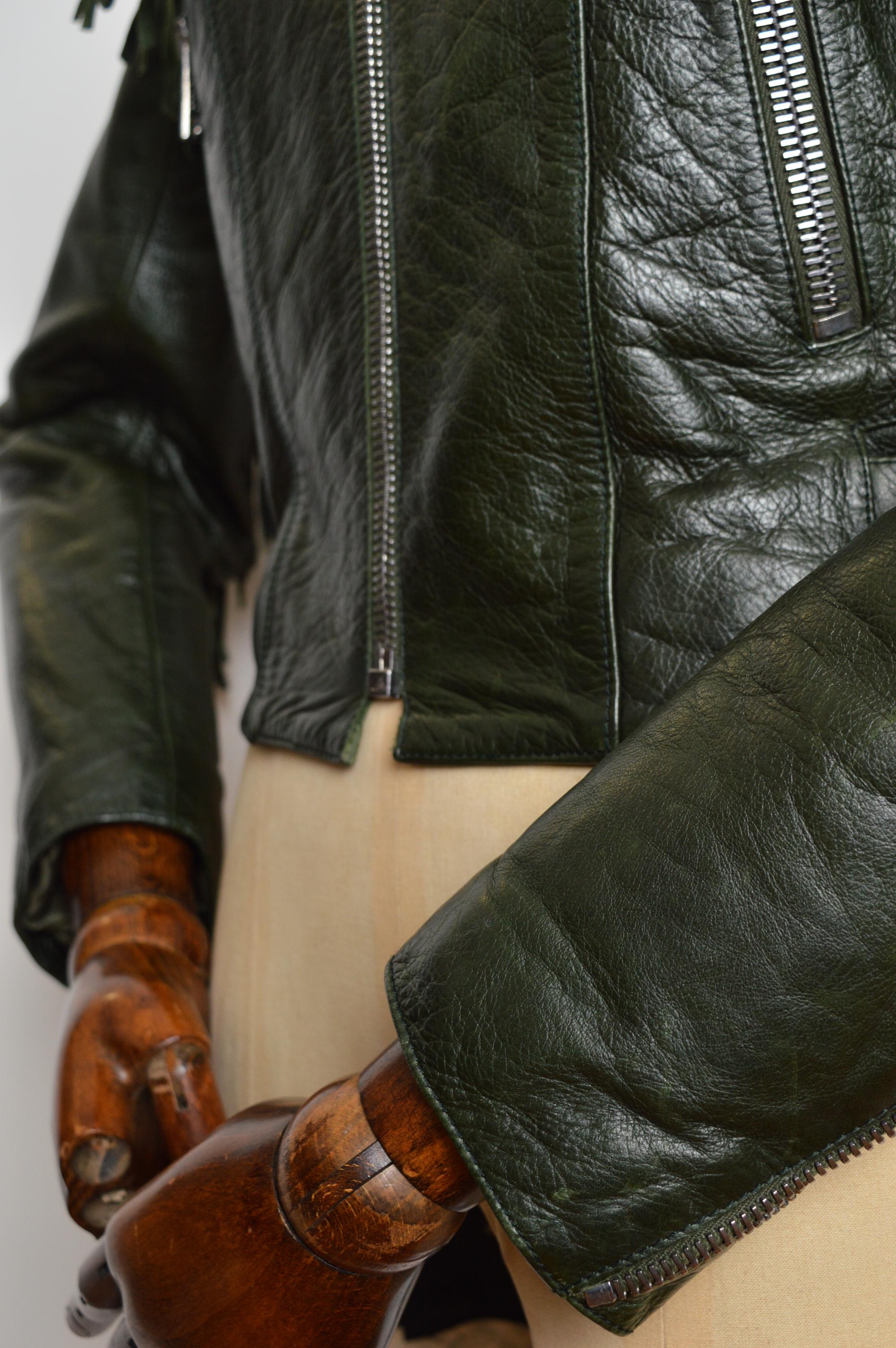 A/H 2005 - 2006 Alexander McQueen - Veste en cuir frangée vert diesel foncé en vente 14