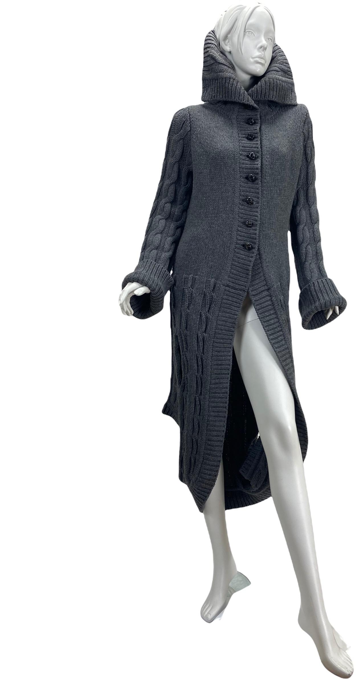 A/W 2006 ALEXANDER McQUEEN The Widows of Culloden Knit Convertible Cardigan Coat In Excellent Condition For Sale In Montgomery, TX